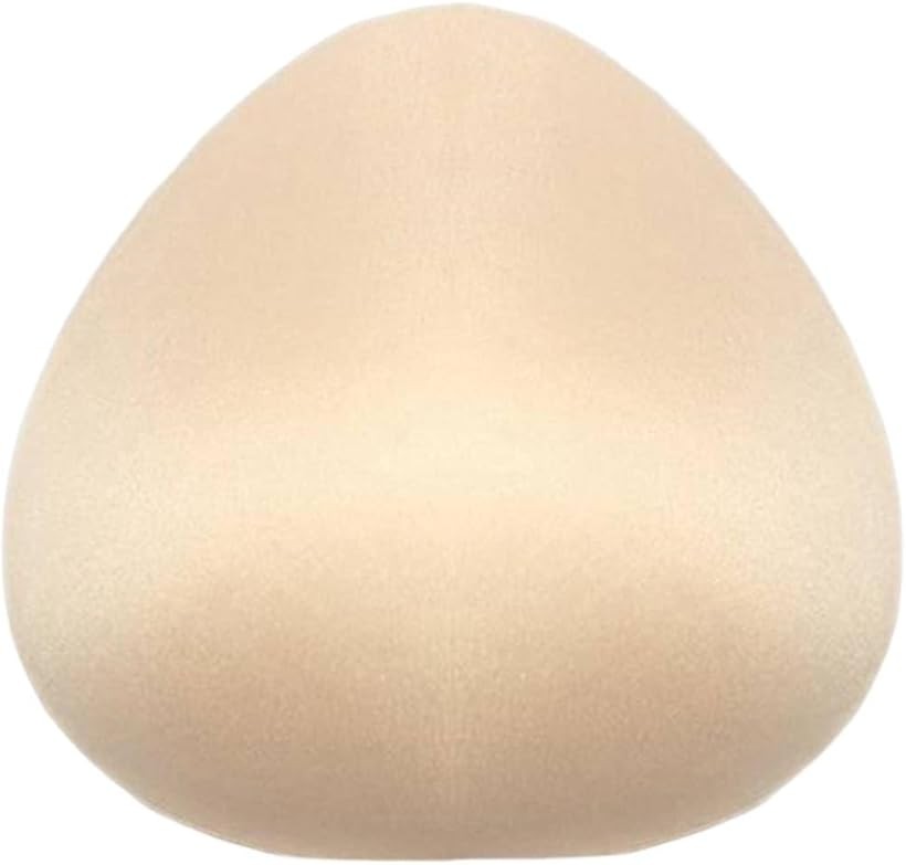 バリエーションコード : 2bj3nrjlq9商品コード2bj6du0qp9商品名乳がん パッド 全摘 軽量 乳癌用パッド 三角型 水着 水中 軽パッド 三角型2号ブランドMicopuella(ミコプエラ)カラーベージュサイズ等2号乳癌手術後すぐの傷口の保護の為はもちろん、デリケートな時にも左右差をなくす為に着用したい。シリコンパッドみたいな重さのあるものでなく、軽くて、扱いも楽な方がいい。もっと身軽に着けたい。寝ている時にも着用したい。等のご意見をいただき登場しました。乳がん術後用の軽量パッドです。材質：綿+ウレタン 軽くて通気性がよいので夏場の使用も快適。単品(1個))での販売ですのでお間違えないようお願いいたします。30℃以下の水の中での着用も可能。(ウレタンですので水は吸収しますが形状が固定されており内部に水が残りにくい仕様) サイズ　2号 4号 6号 8号 思っていたより大きいと感じる方がとても多いです。サイズについて迷う場合は下のサイズをお選びください。必ず健側のバストサイズを測り近いサイズをお選びください。乳がん用ブラジャーのポケットに入れてお使いいただくか、通常のブラジャー、ブラトップ等に入れて着用下さい。(ポケットなしの場合はかがんだ時に落下する可能性ございます)らせん型も取り扱っております。手洗いもしくは洗濯ネットに入れ、おしゃれ着洗いコースでの洗濯を推奨します。※ 他ネットショップでも併売しているため、ご注文後に在庫切れとなる場合があります。予めご了承ください。※ 品薄または希少等の理由により、参考価格よりも高い価格で販売されている場合があります。ご注文の際には必ず販売価格をご確認ください。※ 沖縄県、離島または一部地域の場合、別途送料の負担をお願いする場合があります。予めご了承ください。※ お使いのモニタにより写真の色が実際の商品の色と異なる場合や、イメージに差異が生じることがあります。予めご了承ください。※ 商品の詳細（カラー・数量・サイズ 等）については、ページ内の商品説明をご確認のうえ、ご注文ください。※ モバイル版・スマホ版ページでは、お使いの端末によっては一部の情報が表示されないことがあります。すべての記載情報をご確認するには、PC版ページをご覧ください。