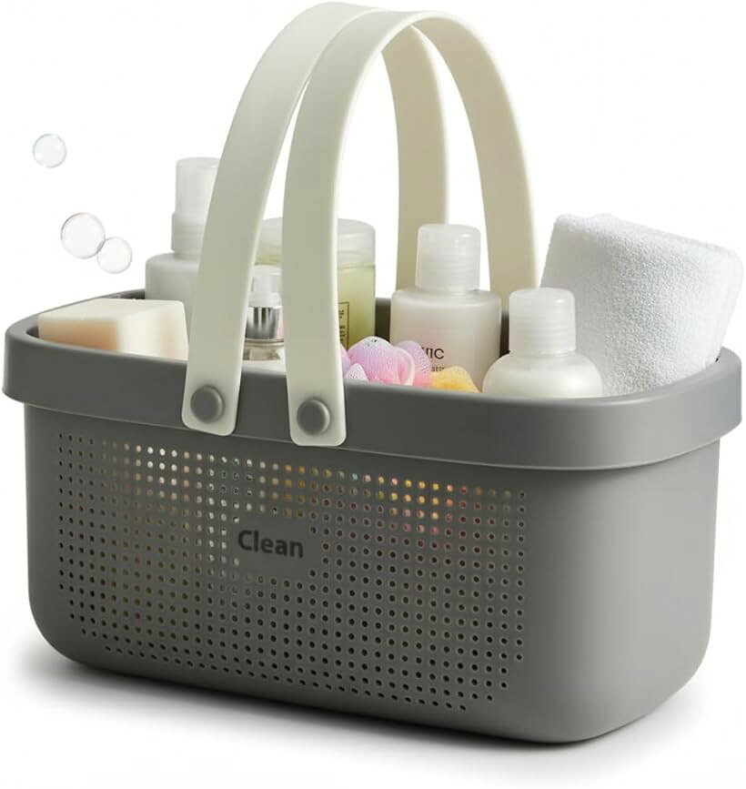 バリエーションコード : 2bjvvvo19w商品コード2bjvvq5s0p商品名良品ラボ バスケット 洗面用具 風呂 手提げ かご ランドリー シャワー 水切り 洗面所 温泉 銭湯 スパ バスルーム 1個ブランドRYOHIN Lab.カラーグレーサイズ等大「バイカラーのデザインバスケット」バスグッズ・日用品・化粧品・衣類などを収納する際に便利なバスケットです。持ち手部分は本体とは異なる色でおしゃれなバイカラーデザイン。「通気性・速乾性に優れる」側面・底面部分に多数の通気穴がある設計で、通気性・速乾性に優れています。バスケットを持ち上げると自然に水が排出され乾きやすく、カビの発生も防いで清潔に保つことができます。「様々なシーンに最適」バスルーム・サウナ・温泉・プールなどの持ち運び用スパバッグとしてお使いいただけます。その他にも、お化粧品などを入れる収納かごにも便利です。「耐久性の高い素材を採用」厚めのPP素材を採用し壊れにくく耐久性に優れます。持ち手はシリコン素材を採用し、長めに設計されているため、腕にくぐらせた際に窮屈感無く持ち運べます。「商品内容」本体1個、カラー：グレー・ホワイト・ピンク・グリーン、本体サイズ：［大］31.5cmx17.8cmx15.6cm［小］24.8cmx16.5cmx15.2cm、重量：［大］約300g［小］約250g、材質：［かご］プラスチック（PP）［持ち手］シリコン「オリジナルパッケージ」RYOHIN Lab.ブランドより、オリジナルパッケージに包んでお客様の元へ大切にお届け致します。商標登録第6527085号※ 他ネットショップでも併売しているため、ご注文後に在庫切れとなる場合があります。予めご了承ください。※ 品薄または希少等の理由により、参考価格よりも高い価格で販売されている場合があります。ご注文の際には必ず販売価格をご確認ください。※ 沖縄県、離島または一部地域の場合、別途送料の負担をお願いする場合があります。予めご了承ください。※ お使いのモニタにより写真の色が実際の商品の色と異なる場合や、イメージに差異が生じることがあります。予めご了承ください。※ 商品の詳細（カラー・数量・サイズ 等）については、ページ内の商品説明をご確認のうえ、ご注文ください。※ モバイル版・スマホ版ページでは、お使いの端末によっては一部の情報が表示されないことがあります。すべての記載情報をご確認するには、PC版ページをご覧ください。