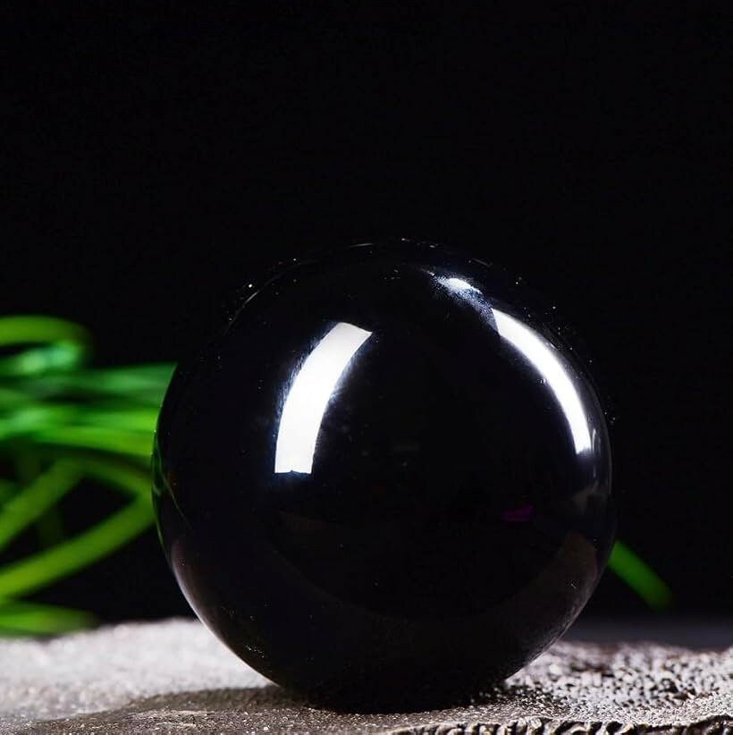 ムイビエン神秘的な自然の輝き 天然黒曜石 浄化用 パワーストーン 手のひらサイズ...
