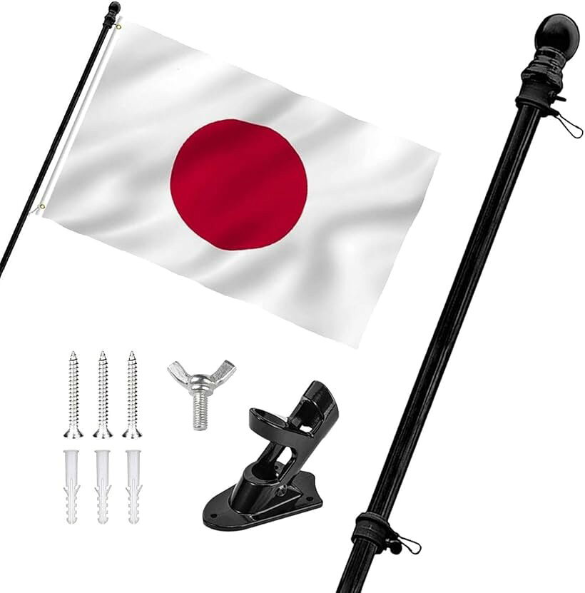 バリエーションコード : 2bjn1w8uwj商品コード2bjnwcv9c9商品名旗 ポール 日本 国旗 日の丸 のぼり 旗棒 スタンド フラッグポール ホルダー ブラックポール＆日本国旗セットブランドSALUDABLEカラーブラックポール＆日本国旗セット「風に強く、絡まりにくいデザイン」国旗、社旗、応援旗など、様々な旗を飾るのに最適な旗用ポールです。風が吹いても絡まりにくいデザインなので、常に美しく旗を掲揚することができます。「組み立て簡単、収納コンパクト」5つのパーツに分かれた構造で、組み立ては簡単。旗竿の長さは必要に応じて調整でき最長は183cmです。使わないときはコンパクトに収納できるので、場所を取らずに保管できます。「サビにくいステンレス製」サビにくいステンレス製なので、屋外での使用にも最適です。全天候型の屋外環境に耐えることができる高品質のステンレス鋼で作られています。ブラックもしくはシルバーのどちらかをお選びください。「屋内屋外、両方に使用可能」デザイン性が高く、屋内屋外、両方に使用可能です。掲げる角度が調整可能なので、壁面に対して45度斜角もしくは90度直角に設置できます。「旗ポールセット」ポール、取付用リング、建具、ネジをワンセットでお届けします。届いたその日に組み立てて使用可能です。「日本国旗と旗ポールのセット」150cmx90cmの日本国旗が付いたセット内容も選べます。※ 他ネットショップでも併売しているため、ご注文後に在庫切れとなる場合があります。予めご了承ください。※ 品薄または希少等の理由により、参考価格よりも高い価格で販売されている場合があります。ご注文の際には必ず販売価格をご確認ください。※ 沖縄県、離島または一部地域の場合、別途送料の負担をお願いする場合があります。予めご了承ください。※ お使いのモニタにより写真の色が実際の商品の色と異なる場合や、イメージに差異が生じることがあります。予めご了承ください。※ 商品の詳細（カラー・数量・サイズ 等）については、ページ内の商品説明をご確認のうえ、ご注文ください。※ モバイル版・スマホ版ページでは、お使いの端末によっては一部の情報が表示されないことがあります。すべての記載情報をご確認するには、PC版ページをご覧ください。
