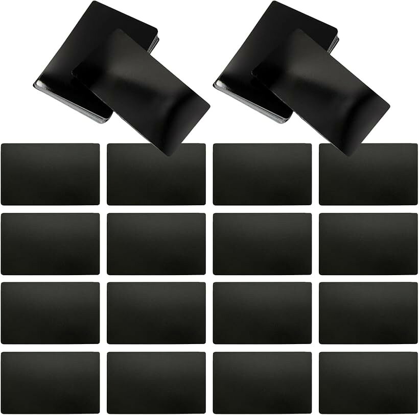 バリエーションコード : 2b959oippq商品コード2b9596io3p商品名名刺カード 名刺作成 名刺用紙 無地カード ビジネスカード用紙 金属名刺 アルミ名刺 レーザー彫刻板 100枚セット ブラックブランドQuikabooカラーブラック「印象的な金属製名刺カード」高級感のある名刺や会員証などを作りたい場合に活用できる名刺カード。ビジネスのプロフィールを一層引き立て、目を引きますので、個性的な名刺カードとして最適です。カラーはマットブラック、ブラック、ゴールド、シルバーの4種類。どれも高級感あり。お好きなカラーをお選びください。また、各色は100枚セットでたっぷり使えます。高品質なアルミニウム合金製で従来の紙製の名刺と比べて軽量で耐久性があり、汚れや破損の心配がありません。プロフェッショナルな印象を求める方におすすめです。レーザー彫刻機を使用して、レーザー彫刻印字可能。光沢のある表面と彫刻されたデザインは、相手に強烈な印象を与えます。ビジネス上の重要な出会いやネットワーキングイベントで活用できます。幅広い用途に活用可能：ビジネス展示会やネットワーキングイベントでの名刺交換から、新規顧客や取引先へのプロフェッショナルな印象の提供まで、多岐にわたるシーンで活躍します。また、贈り物やイベントの記念品としても最適です。セット内容：100枚セット　サイズ：約8.6x5.4cm　厚さ：約0.21mm　材質：アルミ合金※ 他ネットショップでも併売しているため、ご注文後に在庫切れとなる場合があります。予めご了承ください。※ 品薄または希少等の理由により、参考価格よりも高い価格で販売されている場合があります。ご注文の際には必ず販売価格をご確認ください。※ 沖縄県、離島または一部地域の場合、別途送料の負担をお願いする場合があります。予めご了承ください。※ お使いのモニタにより写真の色が実際の商品の色と異なる場合や、イメージに差異が生じることがあります。予めご了承ください。※ 商品の詳細（カラー・数量・サイズ 等）については、ページ内の商品説明をご確認のうえ、ご注文ください。※ モバイル版・スマホ版ページでは、お使いの端末によっては一部の情報が表示されないことがあります。すべての記載情報をご確認するには、PC版ページをご覧ください。