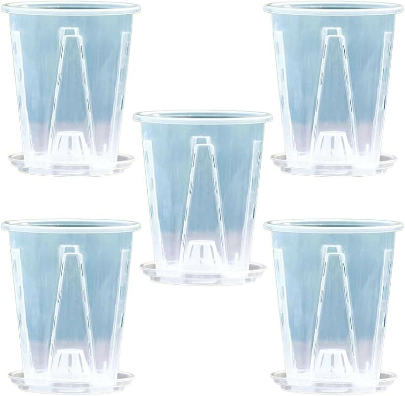 バリエーションコード : 2bk3i3cufc商品コード2b99lygolw商品名植木鉢 プラスチック スリット鉢 透明鉢 観葉植物 鉢 4号 5号 底皿付き 5個セット Aブランドateenaサイズ等10cm「透明で丈夫なプランター」耐久性があるため落としても割れたり変形しにくく丈夫です。台座もついており便利です。「植物の成長過程が見れる」透明なデザインで根の成長をしっかり観察できます。植物愛好家に最適な、育成過程を楽しめるプランターです。また、水分量も一目でわかるため水やりのタイミングがわかりやすいです。「高い排水性能を実現」底部に穴があり、余分な水分を効率的に排出します。通気性と排水性に優れ、屋内外で幅広くご使用いただけます。「多様なサイズで幅広い植物に対応」4サイズ展開で、多肉植物から胡蝶蘭まで幅広く対応します。様々な植物や苗木に最適です。「サイズ・スペック」「サイズ」10cm：縦＝12cmx横＝10cm 底部:7.5cm12cm：縦＝14cmx横＝12cm 底部:9cm14cm：縦＝16cmx横＝14cm 底部:10.5cm16cm：縦＝18.2cmx横＝16cm 底部:12cm「バリエーション」10cm、12cm、14cm、16cm「入り数」5個セット「付属品」台座付き※ 他ネットショップでも併売しているため、ご注文後に在庫切れとなる場合があります。予めご了承ください。※ 品薄または希少等の理由により、参考価格よりも高い価格で販売されている場合があります。ご注文の際には必ず販売価格をご確認ください。※ 沖縄県、離島または一部地域の場合、別途送料の負担をお願いする場合があります。予めご了承ください。※ お使いのモニタにより写真の色が実際の商品の色と異なる場合や、イメージに差異が生じることがあります。予めご了承ください。※ 商品の詳細（カラー・数量・サイズ 等）については、ページ内の商品説明をご確認のうえ、ご注文ください。※ モバイル版・スマホ版ページでは、お使いの端末によっては一部の情報が表示されないことがあります。すべての記載情報をご確認するには、PC版ページをご覧ください。