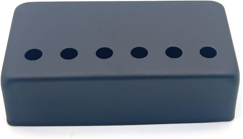 バリエーションコード : 2b9dndg98y商品コード2b9dnk1kfw商品名ピックアップカバー ハムバッカー ギター エレキレスポール ダブルコイル カスタム パーツ 6穴ブランドTIGRE BLANCカラーブラックサイズ等52mmレスポールやハムバッカータイプのエレキギターに最適なピックアップカバーになります。ダブルコイル構造でギタートーンをクリアに保ちながら外観を美しくカスタマイズすることができます。ゴールド、クローム、ブラックの3色、穴幅50mm(ピッチ10mm)、穴幅52mm(ピッチ10.4mm)を取り揃えております。6穴タイプでダブルコイルのピックアップであれば幅広くお使いいただけます。ピックアップのカスタマイズやメンテナンスに最適なハムバッカーカバー。簡単に交換でき、エレキギターのトーンと外観をアップグレードいたします。耐久性に優れた金属製で長期間の使用も可能です。小型ながらも美しいメッキ加工で、高級感ある輝きが演奏時の存在感を高め、ステージ上で映えます。お使いのPC環境により色合いが異なって見える場合がございます。海外製品の為、輸送中の細かい傷や製造上のバリがある場合もございますので予めご了承ください。※ 他ネットショップでも併売しているため、ご注文後に在庫切れとなる場合があります。予めご了承ください。※ 品薄または希少等の理由により、参考価格よりも高い価格で販売されている場合があります。ご注文の際には必ず販売価格をご確認ください。※ 沖縄県、離島または一部地域の場合、別途送料の負担をお願いする場合があります。予めご了承ください。※ お使いのモニタにより写真の色が実際の商品の色と異なる場合や、イメージに差異が生じることがあります。予めご了承ください。※ 商品の詳細（カラー・数量・サイズ 等）については、ページ内の商品説明をご確認のうえ、ご注文ください。※ モバイル版・スマホ版ページでは、お使いの端末によっては一部の情報が表示されないことがあります。すべての記載情報をご確認するには、PC版ページをご覧ください。