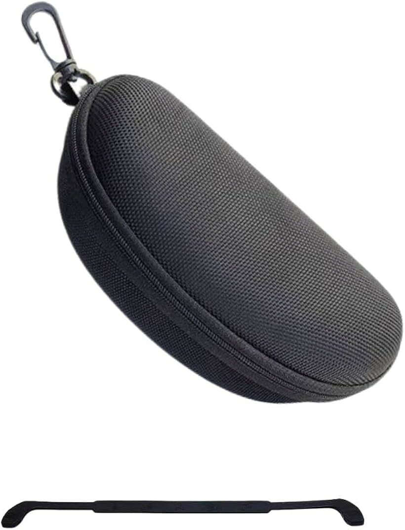 バリエーションコード : 2b93cgog11商品コード2b93cqfvf2商品名サングラス ケース ボレーラッシュプラス トライオン 対応 メガネ バンド 眼鏡 釣りブランドCIWSカラーケース ブラック：バンド ブラックサイズ等1メガネケース 、 メガネバンド、軽量男女兼用。セミハードケースで強固なナイロンの表面に対し内側はやわらかい素材で、フック付きでベルトなどに取り付け可能です。持ち運びには超便利です。サングラスとメガネケースとしてだけではなく、他の小物もアイディア次第で入れられます。例えば、カメラ用小型の備品や小型の工具など。（ご購入際、必ず本体のサイズをご確認ください。）メガネバンド付き。大、小の穴があり、いろいろなグラスに対応します。メガネストラップはお手持ちのメガネやサングラス、シューティンググラス、安全メガネに取り付けるだけで、大切なメガネの落下や紛失、破損を防いでくれます。軽量でずれ落ち、落下防止のチェーンとしてだけではなく、アクセサリーとしてもよいです。ボレー製ラッシュプラス、トライオンが収納できることを確認しています。BOOMも収納できます。チャック部分は柔軟性があり、小型であるため、かさばりません。サイズ：縦約17cmx横7cmx高さ約7cm。生産ロットで若干サイズや仕様が変わります。プラスチック製のスナップフックがついていますので、Dリングなどに引っ掛けて携帯することができます。工夫次第で様々な所へ取り付けられます。取り出しやすい所へとりつけてください。各種訓練、旅行、登山、釣り、サイクリング、サバゲー、ハイキング、ツーリングなどのアウトドアのお供にご利用ください。学生、男性、女性を問わず、誕生日、記念日、婚約、父の日や母の日、クリスマス、感謝祭、バレンタインデーなどの特別な日に、実用的なプレゼントやギフトとしても喜ばれます。生産時期により色、細部が変更になる場合がありますご了承ください。海外製のため色むらなどがある場合があります。モニターや光の加減で実際の見え方と違う場合があります。検品の際の箱の痛みのある場合があります。小さな部品があります。口の中には絶対に入れないでください。窒息などの危険があります。小さなお子様やペットの手の届かない場所に保管して下さい。本品を引っぱる、投げるなど乱暴に扱わないでください。破損やケガの原因となり危険です。※ 他ネットショップでも併売しているため、ご注文後に在庫切れとなる場合があります。予めご了承ください。※ 品薄または希少等の理由により、参考価格よりも高い価格で販売されている場合があります。ご注文の際には必ず販売価格をご確認ください。※ 沖縄県、離島または一部地域の場合、別途送料の負担をお願いする場合があります。予めご了承ください。※ お使いのモニタにより写真の色が実際の商品の色と異なる場合や、イメージに差異が生じることがあります。予めご了承ください。※ 商品の詳細（カラー・数量・サイズ 等）については、ページ内の商品説明をご確認のうえ、ご注文ください。※ モバイル版・スマホ版ページでは、お使いの端末によっては一部の情報が表示されないことがあります。すべての記載情報をご確認するには、PC版ページをご覧ください。