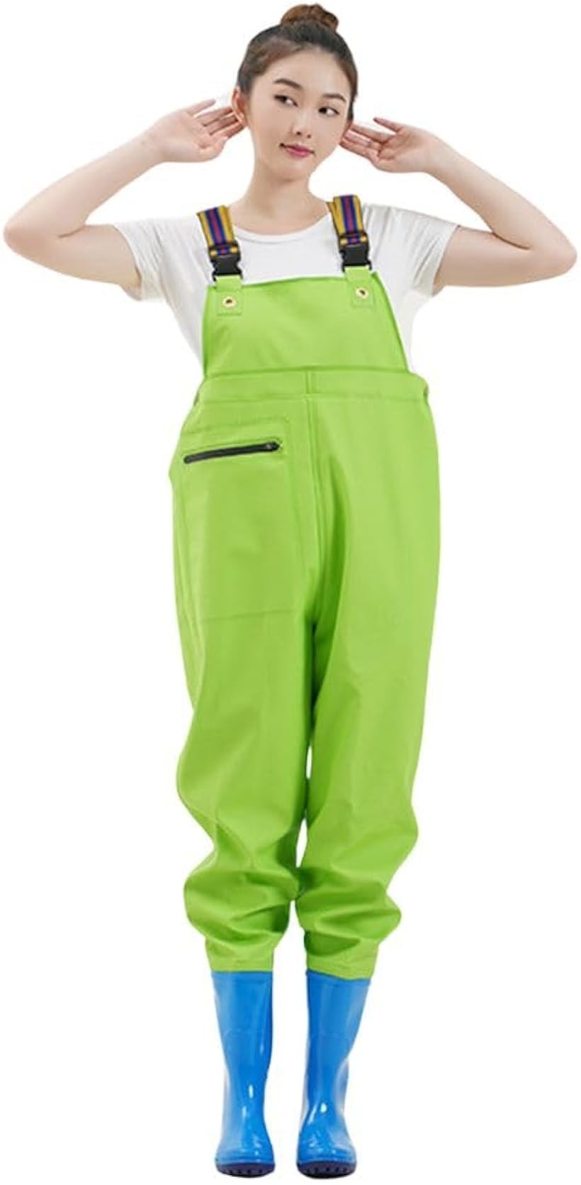 バリエーションコード : 2bu6vt2tiq商品コード2bu61ll3gr商品名女性用 ウェーダー チェストハイウェーダー レディース 胴付き長靴 可愛い お洒落 ショルダーベルト 防水 怪我防止 釣り用スーツ 釣り 潮干狩り ポケット付きブランドYMSTcoカラーライムグリーンサイズ等24.0cm「お洒落なカラーで、水遊びがもっと楽しくなる」 女性も着やすいビタミンカラーを揃えました。ピンク、イエロー、ライムグリーン、スカイブルー、オレンジ、パープルの6色をご用意しました。お気に入りのカラーを選んで、水遊びをもっと楽しく自由に。「防水加工で、服が濡れる心配なし」 川 海 田んぼ 水遊び 釣り 潮干狩り 海遊びなど様々な水遊びシーンで大活躍。防水加工なので、服が濡れる心配もなく、思いっきり楽しめます。「滑りにくいラバーソール」 足元は滑りにくく、しっかりと固定できる設計なので、安心して水遊びができます。また、柔らかい素材を使用しているので、女性の肌にも優しいです。「動きやすいデザイン」 活発な動きを妨げない、ゆったりとした設計。しゃがんだり、ジャンプしたり、自由に動けます。「サイズ展開」23.0cm～24.5cmまで様々なサイズをご用意しています。ロットによって肩ベルトのカラーが異なる場合がございます。※ 他ネットショップでも併売しているため、ご注文後に在庫切れとなる場合があります。予めご了承ください。※ 品薄または希少等の理由により、参考価格よりも高い価格で販売されている場合があります。ご注文の際には必ず販売価格をご確認ください。※ 沖縄県、離島または一部地域の場合、別途送料の負担をお願いする場合があります。予めご了承ください。※ お使いのモニタにより写真の色が実際の商品の色と異なる場合や、イメージに差異が生じることがあります。予めご了承ください。※ 商品の詳細（カラー・数量・サイズ 等）については、ページ内の商品説明をご確認のうえ、ご注文ください。※ モバイル版・スマホ版ページでは、お使いの端末によっては一部の情報が表示されないことがあります。すべての記載情報をご確認するには、PC版ページをご覧ください。