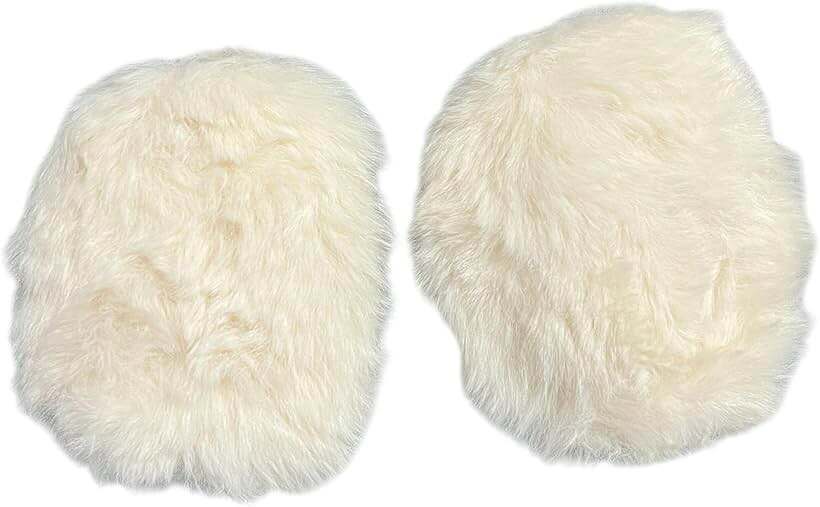 バリエーションコード : 2bu6qip98r商品コード2bu6cn425c商品名イヤーマフ フレームレス ふわふわ コンパクトサイズ 防寒耳当て レディース用 フワフワ ボア＆ファー 防寒 防風 耳あて 折りたたみブランドTorataカラーファーアイボリーサイズ等Mフレームレス設計: 従来のイヤーマフと違い、フレームがないため髪型を気にせず快適に着用できます素材感: ふわふわのボア＆ファー素材を使用し、柔らかな肌触りと優れた防寒性を実現カラーバリエーション: コーデに合わせて選べるおしゃれカラーコンパクトサイズ: 手のひらサイズでポケットにすっぽり収まる携帯性の高い設計実用性: 通勤・通学はもちろん、日常のあらゆるシーンで使える秋冬の必需品※ 他ネットショップでも併売しているため、ご注文後に在庫切れとなる場合があります。予めご了承ください。※ 品薄または希少等の理由により、参考価格よりも高い価格で販売されている場合があります。ご注文の際には必ず販売価格をご確認ください。※ 沖縄県、離島または一部地域の場合、別途送料の負担をお願いする場合があります。予めご了承ください。※ お使いのモニタにより写真の色が実際の商品の色と異なる場合や、イメージに差異が生じることがあります。予めご了承ください。※ 商品の詳細（カラー・数量・サイズ 等）については、ページ内の商品説明をご確認のうえ、ご注文ください。※ モバイル版・スマホ版ページでは、お使いの端末によっては一部の情報が表示されないことがあります。すべての記載情報をご確認するには、PC版ページをご覧ください。寒い季節に耳を優しく包み込む、フレームレスイヤーマフ ・このフレームレスデザインは髪型を気にすることなく、自由に着用できます。・ふわふわの柔らかいファー素材／ボア素材を使用し、快適な装着感を実現。・コンパクトなサイズで持ち運びも便利で、通勤・通学時の必需品として最適です。・カラーバリエーションも豊富で、お気に入りの色が見つかるはず。・手のひらサイズでポケットにもすっぽり収まり、必要な時にさっと取り出せる実用的なアイテムです。・秋冬のファッションアイテムとしても、おしゃれなアクセントになります。・シンプルでありながら機能的なデザインで、寒い日でも耳を快適に保護します。