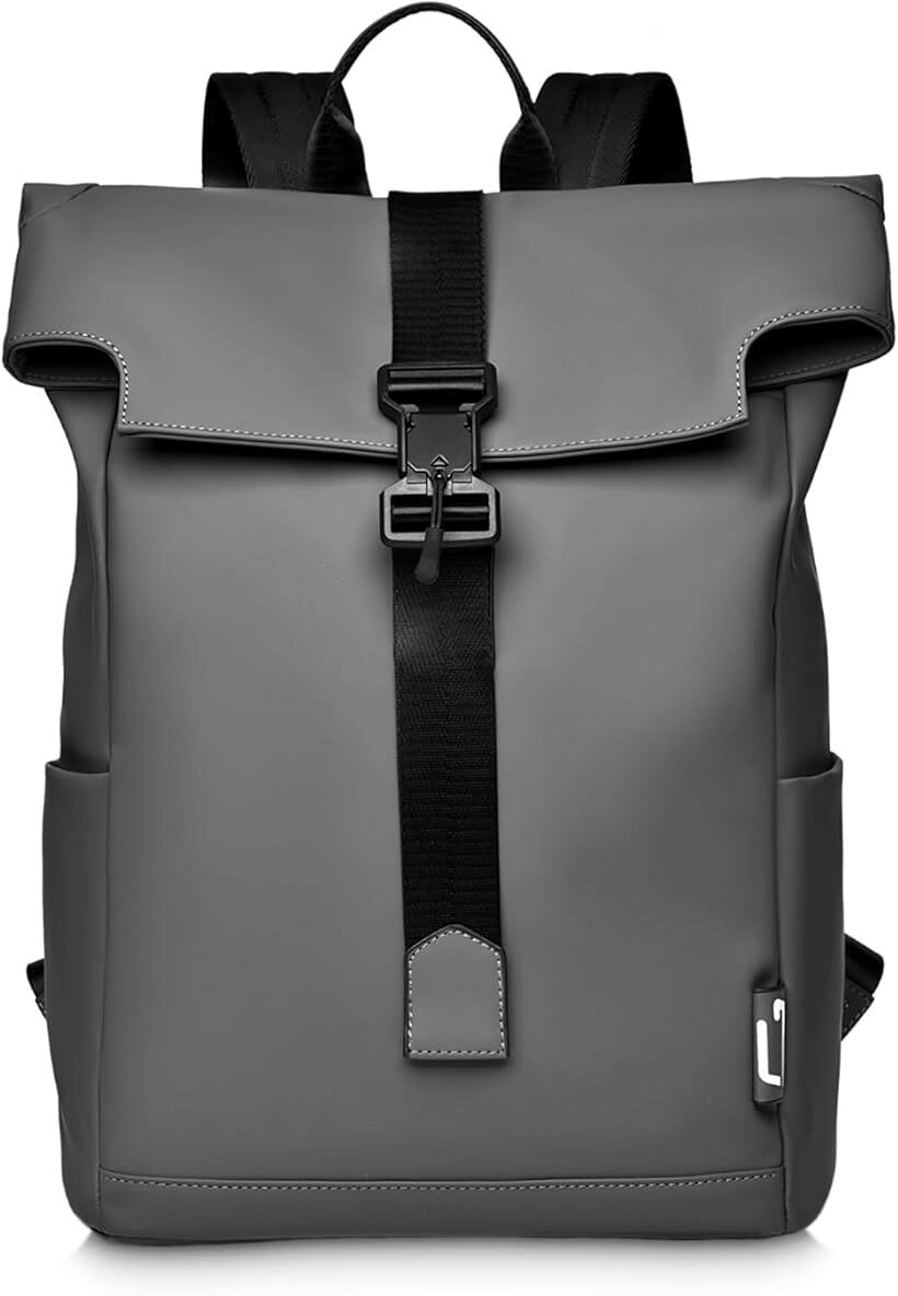 バリエーションコード : 2bu32i9tqq商品コード2bu325tqhv商品名リュックサック デイパック 18L 大容量 A4PC収納 防水 耐摩耗 磁石バックル キャリーオン 旅行ブランドMT's SHOPカラーグレーサイズ等18Lビジネス移動にも合う高級感のあるデザインのメンズ・レディース、性別を選ばず使える大容量リュックサック（バックパック）です。前面、側面、背面にもポケットがあり、収納性が高い大容量デザインです。ビジネス出張や旅行のサブバッグとして、通勤・通学など、幅広く使える多機能なバッグです。丈夫でしっかりとしたオックスフォード生地を採用しており、傷がつきにくく、また防水性の高い生地ですので、少々雨に濡れても平気です。バッグの開閉部分にマグネットバックルを採用しており、開閉しやすいのが特徴です。背面にスーツケースの持ち手に固定するためのベルトが搭載されており、キャリーオンバッグとしての機能も搭載されております。「開口部」開口部を折り曲げて磁石バックルで閉じる仕様で、開閉しやすくサッと取り出しやすいデザインです。「外側ポケット」前面側にカバーに隠れたファスナーポケットが1つ、背面側にファスナーポケットが1つあります。スマホ、定期、財布、鍵など、すぐに取り出したい小物を収納するのに便利です。両側には500mlペットボトルも入るオープンポケットがあります。「内側ポケット」ファスナーポケットが1つ、オープンポケットが1つあり、貴重品や荷物がごちゃごちゃにならず、整理整頓に便利な機能性の高い仕様です。「メインポケット」A4ファイルや15.6インチのノートパソコンが収納可能です。内側の生地はポリエステル製で、丈夫で破れにくく、しっかりとした作りです。「カラー」： グレー 「メイン素材」： オックスフォード（ポリエステル）、裏面生地：ポリエステル ＊写真はモニター環境によって実際の色と若干異なる場合がございます。「サイズ」： 横幅: 30cm（底面）、高さ: 42cm 、マチ: 15cm（底面）、開口部幅:36cm 、背面通し穴の幅：26cm 「重量」： 740g 「ポケット数」：外側：ファスナーポケット 前面(x1)、背面(x1) 側面：サイドポケット (x2) / 内側：メインポケット、オープンポケット(x1) 、ファスナーポケット (x1) ＊「 MT's SHOP 」は 商標登録 第6122480号 により特許庁を通じ 商標権（第35類）を取得しております。※ 他ネットショップでも併売しているため、ご注文後に在庫切れとなる場合があります。予めご了承ください。※ 品薄または希少等の理由により、参考価格よりも高い価格で販売されている場合があります。ご注文の際には必ず販売価格をご確認ください。※ 沖縄県、離島または一部地域の場合、別途送料の負担をお願いする場合があります。予めご了承ください。※ お使いのモニタにより写真の色が実際の商品の色と異なる場合や、イメージに差異が生じることがあります。予めご了承ください。※ 商品の詳細（カラー・数量・サイズ 等）については、ページ内の商品説明をご確認のうえ、ご注文ください。※ モバイル版・スマホ版ページでは、お使いの端末によっては一部の情報が表示されないことがあります。すべての記載情報をご確認するには、PC版ページをご覧ください。