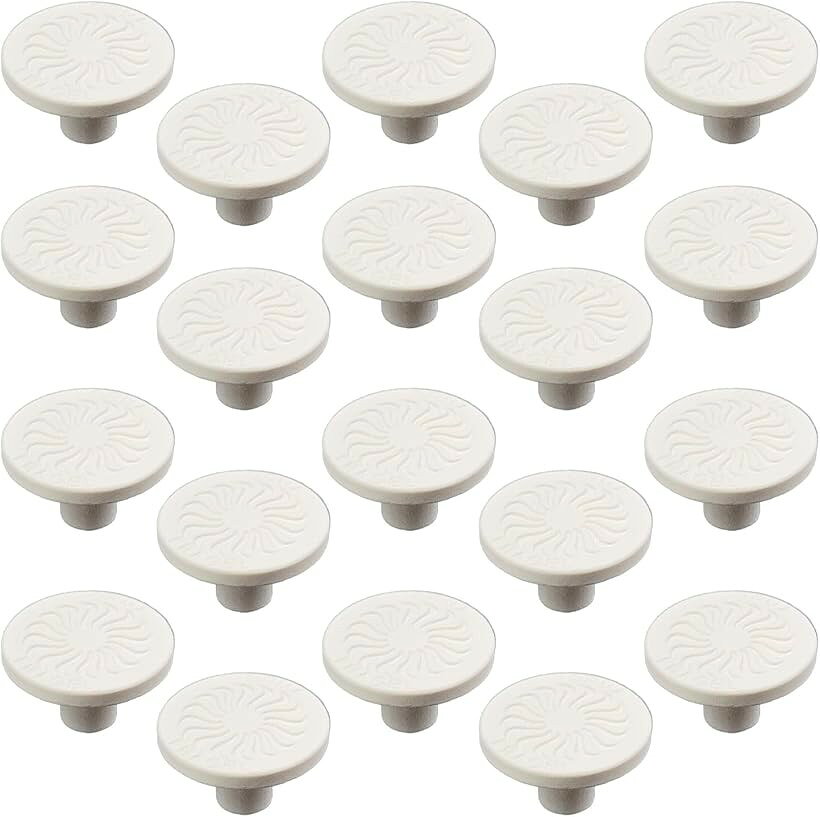 バリエーションコード : 2bjogtj8o4商品コード2bjogfv95j商品名コーラルプラグ 珊瑚 プラグ サンゴ ベース セラミック 20個セット 30mmブランドRedBerylサイズ等30mm・サンゴの繁殖や断片化にご使用できる土台です。また、観賞用にアクアリウムのオブジェとして水槽に入れるときにも便利です。・プラグの台座面にサンゴ用接着剤を適量塗布してしっかりと固定させてください。＊接着剤は別売りです。・丈夫なセラミック素材で、サンゴや魚、水質に影響を与えることなく、長期間ご使用いただけます。※ 他ネットショップでも併売しているため、ご注文後に在庫切れとなる場合があります。予めご了承ください。※ 品薄または希少等の理由により、参考価格よりも高い価格で販売されている場合があります。ご注文の際には必ず販売価格をご確認ください。※ 沖縄県、離島または一部地域の場合、別途送料の負担をお願いする場合があります。予めご了承ください。※ お使いのモニタにより写真の色が実際の商品の色と異なる場合や、イメージに差異が生じることがあります。予めご了承ください。※ 商品の詳細（カラー・数量・サイズ 等）については、ページ内の商品説明をご確認のうえ、ご注文ください。※ モバイル版・スマホ版ページでは、お使いの端末によっては一部の情報が表示されないことがあります。すべての記載情報をご確認するには、PC版ページをご覧ください。＊接着剤は別売りです。＊本品での事故や生体の死亡等に関しての保証は致しかねます。予めご了承ください。＊サイズなどの詳細情報は画像をご覧ください。「素材」セラミック「バリエーション」23mm：20個／50個／100個30mm：20個／50個／100個