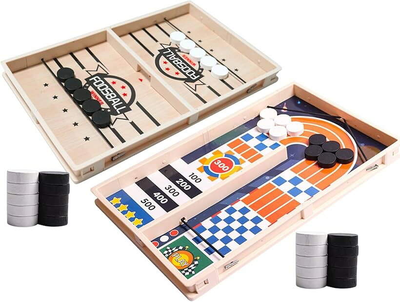 商品コード2brvvolr1q商品名スリングホッケー ボードゲーム テーブルゲーム エアホッケー 対戦 2個セット パーティー 卓上 パーティーゲーム 子供 大人 家族ゲームブランドQuikaboo対戦型スリングホッケー：ゴムひもで弾いて、相手陣地へ一気にシュートするゲーム。反射神経と集中力を楽しく鍛えられるゲーム。遊び方：制限時間内に相手陣地へシュートし、球が多い方が勝ちの爽快バトル。ルールは超シンプル、誰でも盛り上がります。家族みんなで楽しめる：子供から大人まで誰でもすぐに遊べるので、親子で、祖父母とも楽しめます。家族の時間やパーティーにも活用できます。コンパクト設計：テーブルや床に置いて手軽に遊べるコンパクト設計。持ち運びもラクなので、旅行先や集まりでも気軽に楽しめます。お得な2種類セット：気分やシーンに合わせて選べるセット。家族や友人と同時に遊んだり、使い分けたりできます。製品仕様：サイズ35x22cm、木製素材を使用。セット内容は本体2種類、玉20個（白10個・黒10個）が含まれています。※ 他ネットショップでも併売しているため、ご注文後に在庫切れとなる場合があります。予めご了承ください。※ 品薄または希少等の理由により、参考価格よりも高い価格で販売されている場合があります。ご注文の際には必ず販売価格をご確認ください。※ 沖縄県、離島または一部地域の場合、別途送料の負担をお願いする場合があります。予めご了承ください。※ お使いのモニタにより写真の色が実際の商品の色と異なる場合や、イメージに差異が生じることがあります。予めご了承ください。※ 商品の詳細（カラー・数量・サイズ 等）については、ページ内の商品説明をご確認のうえ、ご注文ください。※ モバイル版・スマホ版ページでは、お使いの端末によっては一部の情報が表示されないことがあります。すべての記載情報をご確認するには、PC版ページをご覧ください。