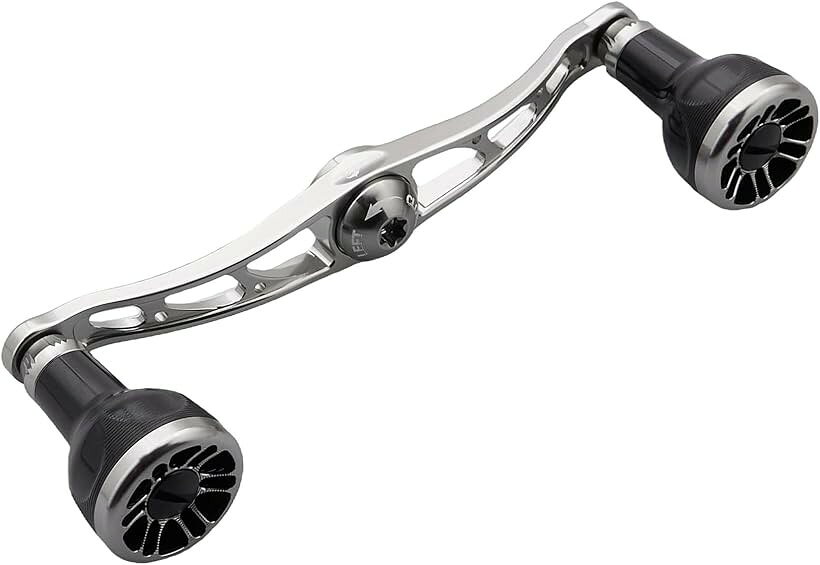 バリエーションコード : 2buyx8tg93商品コード2b4o3uxhrk商品名V2.0 105/115/120mm ベイト リール ハンドル 24.5mm ノブ搭載 航空アルミ製 シマノ用 ダイワ用 アブガルシア用 通用 Engn seriesブランドHEIGHTENカラーガンメタル＆ブラックサイズ等V2.0 - 115mm特徴: 新型105mmと115mmハンドル強度高くて軽い。新型V2.0ノブ、全体面取り円滑化改良、軽量8.5g握る感アップ。サイズ: ノブ直径24.5mm、ハンドル軸心距離105mmと115mm 。総重: 36.5g、38.5g。素材: 70シリーズ航空アルミ。適応機種: 取付部4x7mm、5x8mmのDAIWA， SHIMANO， ABU GARCIAのベイトリールに適用。105mm付属品: 4x7mmセンターナット2個、5x8mmセンターナット2個、DAIWA STEEZセンターナット1個、転換スリープ1個、レンチ1個。115mm付属品: 4x7mmセンターナット2個、5x8mmセンターナット2個、DAIWA STEEZセンターナット1個、6角ワッシャー 6個(取付部4x7mm、5x8mm)、レンチ1個。※ 他ネットショップでも併売しているため、ご注文後に在庫切れとなる場合があります。予めご了承ください。※ 品薄または希少等の理由により、参考価格よりも高い価格で販売されている場合があります。ご注文の際には必ず販売価格をご確認ください。※ 沖縄県、離島または一部地域の場合、別途送料の負担をお願いする場合があります。予めご了承ください。※ お使いのモニタにより写真の色が実際の商品の色と異なる場合や、イメージに差異が生じることがあります。予めご了承ください。※ 商品の詳細（カラー・数量・サイズ 等）については、ページ内の商品説明をご確認のうえ、ご注文ください。※ モバイル版・スマホ版ページでは、お使いの端末によっては一部の情報が表示されないことがあります。すべての記載情報をご確認するには、PC版ページをご覧ください。