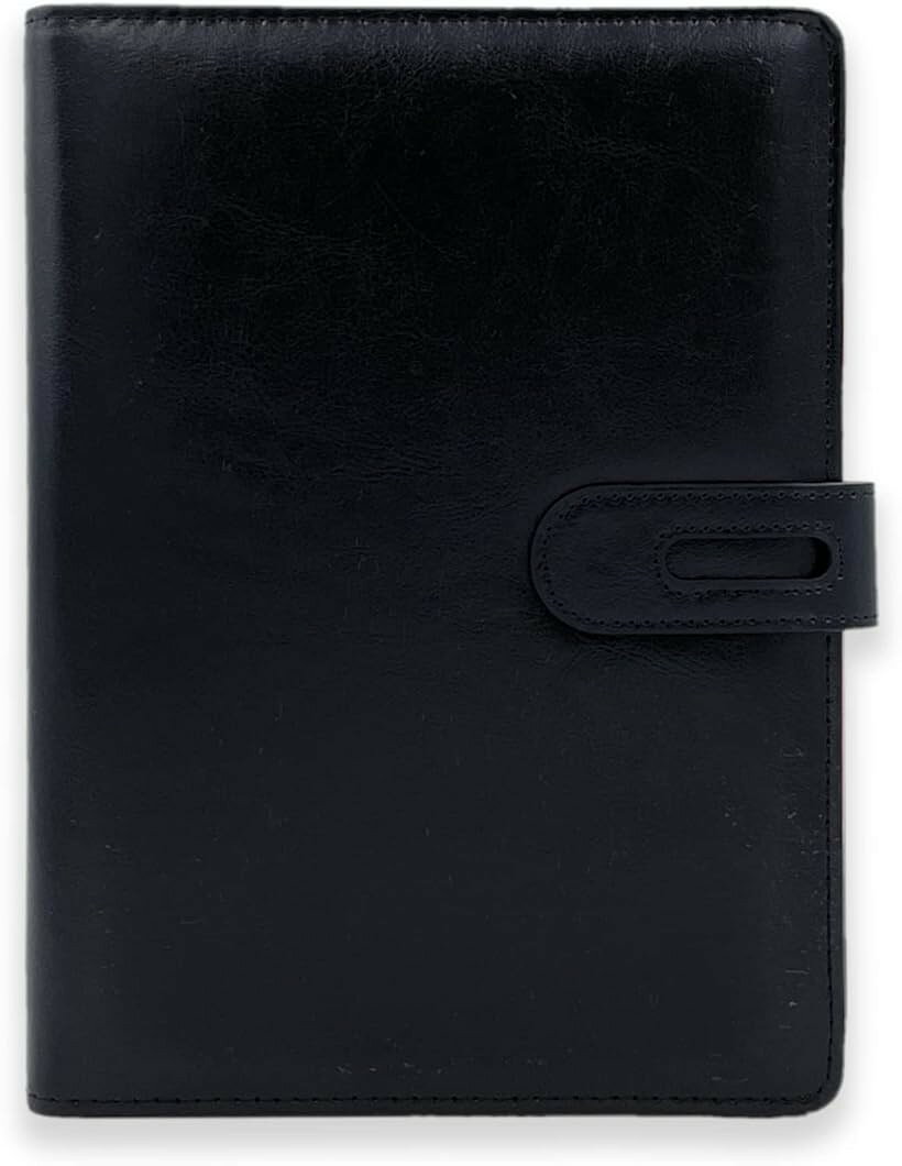 バリエーションコード : 2b2hghp6lt商品コード2b2f9dc2vw商品名システム手帳 A5 PUレザー カバー 6穴 リング 罫線 90頁 リフィル付属 カードポケット ペンホルダー搭載 OF359 黒色 罫線ブランドMT's SHOPカラー黒色サイズ等A5・カードボケット、ペンホルダー、メモホルダーの機能を持つ、A5サイズの多機能システム手帳です。高級感のあるソフトなフェイクレザー製で、手触りのよい革のような質感が、毎日使っていても飽きのこない一品です。・手帳はバインダー式で、用紙部分は差し替え可能な6穴タイプのリフィルが使用可能です。リング径は22mmで、最大約100枚程度のリフィルが収納可能です。・横罫線タイプのリフィルが90頁（45枚）付属しています。用途に合わせてお好きなリフィルと取り替えてご使用いただけます。・カバーはマグネット式でスムーズな開閉が可能です。右側には便利なペンホルダーが1つございます。左側には名刺や社員証、会員証などのカード用ポケットが4箇所、領収証やチケット、メモ紙、伝票等の紙切れを収納するのに便利なポケットが1箇所ございます。・「外装カラー」：黒色 「カバー素材」：PUレザー(合成皮革)・「サイズ」：A5タイプ（横17.3cm x 縦23.5cm x 厚み3cm) 「リング仕様」：リング数6個、リング径 22mm 「ポケット数」：カードポケット x4、メモ用ポケット x1、ペンホルダー x1・「付属リフィル種類」：横罫線 90頁（45枚）「付属リフィル仕様」：A5 タイプ ( 標準 6穴 国際規格 ) （ 横 14.2mm x 縦 21mm ) 「梱包内容」：システム手帳本体、横罫線リフィル(45枚) 「総重量」：約420g※ 他ネットショップでも併売しているため、ご注文後に在庫切れとなる場合があります。予めご了承ください。※ 品薄または希少等の理由により、参考価格よりも高い価格で販売されている場合があります。ご注文の際には必ず販売価格をご確認ください。※ 沖縄県、離島または一部地域の場合、別途送料の負担をお願いする場合があります。予めご了承ください。※ お使いのモニタにより写真の色が実際の商品の色と異なる場合や、イメージに差異が生じることがあります。予めご了承ください。※ 商品の詳細（カラー・数量・サイズ 等）については、ページ内の商品説明をご確認のうえ、ご注文ください。※ モバイル版・スマホ版ページでは、お使いの端末によっては一部の情報が表示されないことがあります。すべての記載情報をご確認するには、PC版ページをご覧ください。