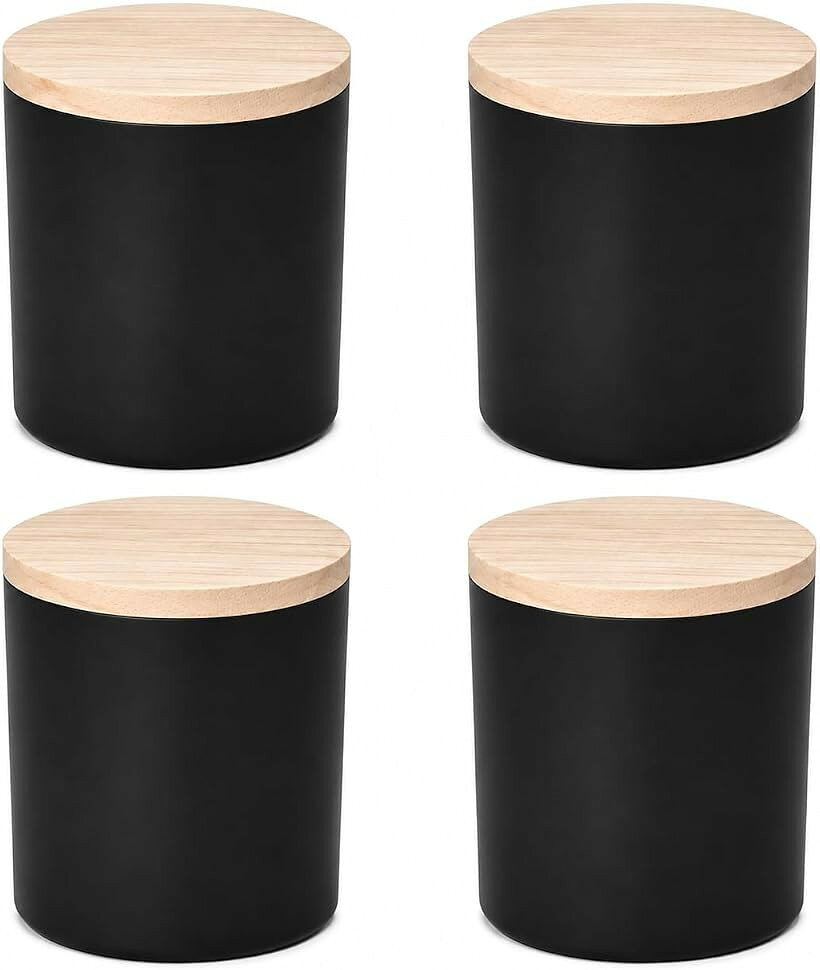 バリエーションコード : 2bk5856w0r商品コード2bk5is8wlh商品名キャンドル容器 黒 ガラスジャー 210ml 4個 マットブラック 木蓋付き DIY ハンドメイド インテリア アロマ ティーライトブランドSWATICRAFTカラーマットブラック4個「セット内容」マットブラックのガラスジャー4個セット。木の蓋付きで、DIYキャンドル作りやアロマ用途に最適です。「容量」1個あたり210mlの容量を持つガラス製容器。シックなマットブラックの仕上がりがインテリアにも馴染みます。「竹製蓋付き」各ジャーには天然木製の蓋が付属しており、香りの保持や埃の侵入を防ぎ、保管時にも便利です。模様はばらつきありますが変色などなく一つづつ検品しております。「多用途に活躍」キャンドル容器としてはもちろん、アロマワックス・ティーライト・パーティーデコレーションなど幅広い用途に対応します。「ハンドメイドに最適」DIYやハンドメイドキャンドル制作に使いやすいサイズ感で、ギフトやインテリアとしても映えるデザインです。※ 他ネットショップでも併売しているため、ご注文後に在庫切れとなる場合があります。予めご了承ください。※ 品薄または希少等の理由により、参考価格よりも高い価格で販売されている場合があります。ご注文の際には必ず販売価格をご確認ください。※ 沖縄県、離島または一部地域の場合、別途送料の負担をお願いする場合があります。予めご了承ください。※ お使いのモニタにより写真の色が実際の商品の色と異なる場合や、イメージに差異が生じることがあります。予めご了承ください。※ 商品の詳細（カラー・数量・サイズ 等）については、ページ内の商品説明をご確認のうえ、ご注文ください。※ モバイル版・スマホ版ページでは、お使いの端末によっては一部の情報が表示されないことがあります。すべての記載情報をご確認するには、PC版ページをご覧ください。キャンドル容器黒色のセットは、DIYキャンドル作りやハンドメイドクラフトを楽しむ方に最適な4個セットです。マットブラックの洗練されたガラスジャーは、シンプルでスタイリッシュなデザインが特徴で、インテリアとしても美しく映えます。容量は210mlで、キャンドル作りに使いやすいサイズ感です。各ジャーには天然木の竹蓋が付属しており、使用しないときはしっかりと密閉できます。アロマキャンドルやティーライトキャンドルの制作はもちろん、パーティーの装飾やテーブルコーディネートにも活躍します。ダイニングテーブルや棚に並べるだけで、落ち着いた雰囲気を演出できます。ハンドメイド作品の販売や、大切な方へのプレゼントにもぴったりな一品です。