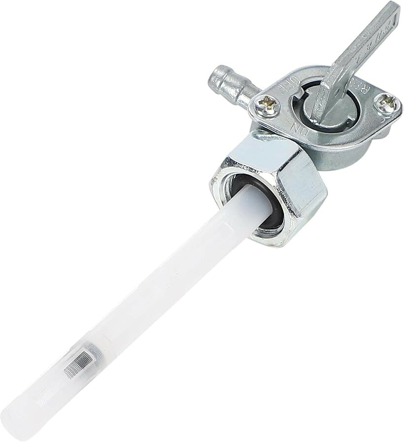 商品コード2brpc5ju66商品名互換品ホンダ用 フューエルコック 燃料コック M14 P1.0 XL125 CB125S XR80 汎用ブランドアシメディカラーホワイト「製品仕様・サイズ」 取付ネジ規格：M14 x ピッチ1.0。ストレーナー（フィルター管）カラー：ホワイト。燃料ホース接続部ニップル外径：約6mm（内径5mm～のホースに対応）。重量：約40gの亜鉛合金製です。「主な適合車種」 XL125、CB125S、XR80、CM200Tなどのホンダ車や、M14 P1.0仕様の汎用タンクに対応するリペアパーツです。「ガソリン漏れの修理に」 経年劣化により内部パッキンが硬化し、ガソリンが滲んだり漏れたりする際の補修・交換用リペアパーツとして最適です。「エンジンの不調改善に」 タンク内のサビやゴミがコック内部のフィルターを詰まらせると、燃料供給が不安定になります。新品に交換することでスムーズな燃料供給を取り戻します。「ご購入前の重要確認事項」 記載の適合車種であっても、年式やタンクの仕様（社外タンク等）によりネジピッチが異なる場合があります。必ずご購入前に、実車のコックネジサイズが「M14xP1.0」であることを実測にてご確認ください。※ 他ネットショップでも併売しているため、ご注文後に在庫切れとなる場合があります。予めご了承ください。※ 品薄または希少等の理由により、参考価格よりも高い価格で販売されている場合があります。ご注文の際には必ず販売価格をご確認ください。※ 沖縄県、離島または一部地域の場合、別途送料の負担をお願いする場合があります。予めご了承ください。※ お使いのモニタにより写真の色が実際の商品の色と異なる場合や、イメージに差異が生じることがあります。予めご了承ください。※ 商品の詳細（カラー・数量・サイズ 等）については、ページ内の商品説明をご確認のうえ、ご注文ください。※ モバイル版・スマホ版ページでは、お使いの端末によっては一部の情報が表示されないことがあります。すべての記載情報をご確認するには、PC版ページをご覧ください。ホンダ車に幅広く適合する汎用フューエルコックです。経年劣化によるガソリン漏れや滲みの修理・補修に最適です。タンク内のサビ等によるフィルター詰まりを解消しエンジンの不調を改善します。カスタム感を引き立てる白管（ホワイト）タイプです。「製品仕様」ネジ規格：M14 x P1.0フィルター色：ホワイト (白管)重量：約40g