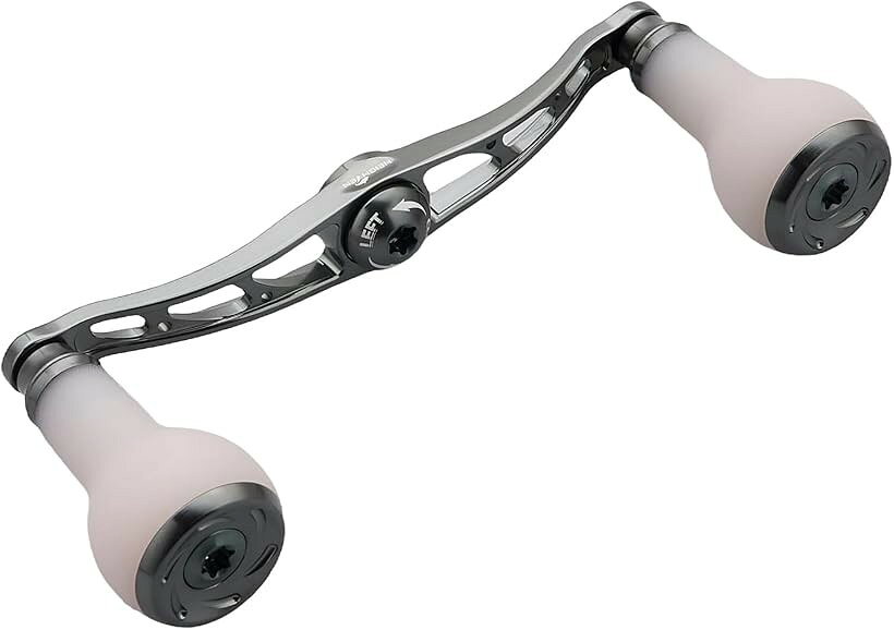 バリエーションコード : 2bk51d98v3商品コード2bk516hi35商品名リール ハンドル TPE製ノブ搭載 シマノ ダイワ アブガルシア ベイトリール TPE Arch SeriesブランドHEIGHTENカラーダークグレー＆白色 - 変色サイズ等115mm「サイズ」直径27mm TPE製ノブ、航空アルミ製ハンドル軸心距離105mm/115mm/120mm。「105mm総重」50g(センターナット含む)「115mm総重」52g(センターナット含む)「120mm総重」54g(センターナット含む)「130mm総重」55g(センターナット含む) 「素材」ノブ-TPE＆航空アルミ、ハンドル-航空アルミ。「105mm付属品」4x7mmセンターナット2個、5x8mmセンターナット2個、DAIWA STEEZセンターナット1個、転換スリーブ1個、レンチ1個。「115/120/130mm付属品」4x7mmセンターナット2個、5x8mmセンターナット2個、6角ワッシャー 6個(取付部4x7mm、5x8mm)、レンチ1個。「適応機種」取付部4x7mm、5x8mmのDAIWA， SHIMANO， ABU GARCIAのベイトリールに適用。※ 他ネットショップでも併売しているため、ご注文後に在庫切れとなる場合があります。予めご了承ください。※ 品薄または希少等の理由により、参考価格よりも高い価格で販売されている場合があります。ご注文の際には必ず販売価格をご確認ください。※ 沖縄県、離島または一部地域の場合、別途送料の負担をお願いする場合があります。予めご了承ください。※ お使いのモニタにより写真の色が実際の商品の色と異なる場合や、イメージに差異が生じることがあります。予めご了承ください。※ 商品の詳細（カラー・数量・サイズ 等）については、ページ内の商品説明をご確認のうえ、ご注文ください。※ モバイル版・スマホ版ページでは、お使いの端末によっては一部の情報が表示されないことがあります。すべての記載情報をご確認するには、PC版ページをご覧ください。