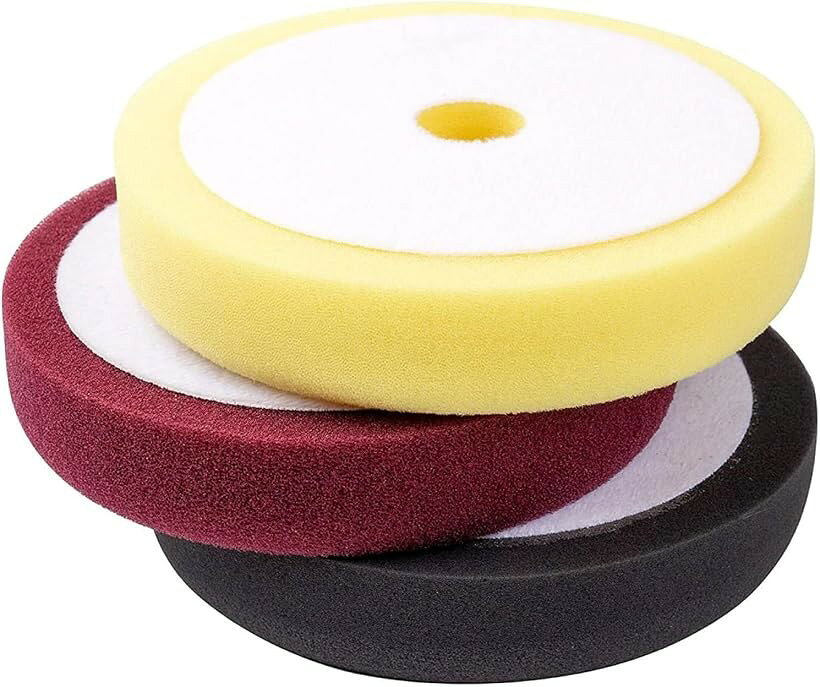 バリエーションコード : 2bjo3sfpu9商品コード2bjo3wkl54商品名互換品 汎用 ポリッシャー スポンジ バフ 粗目 中目 細目 ワックス 研磨 用 艶出し 洗車 ガラス 磨き上げ 窓 3個 セット 150mmブランドCrown Dorisカラー赤・黄色・黒サイズ等粗目・中目・細目洗車等でご使用頂ける、ポリッシャースポンジです。スポンジバフは柔らかく研磨力が低いことが特徴で、水垢や浅い傷などを落とす際に適しています。弾力のある使いやすいスポンジですので、ワックスがけや研磨、艶出しにご活用頂けます。電動ポリッシャーに取り付けてご使用頂くことも可能です。ボディの微妙な湾曲しているラインにもピッタリフィットします。テープ式なので簡単に取り外しが出来ます。さらに汚れても洗って再利用することも可能です。洗車以外の用途でも、大きな窓ガラスやお風呂掃除などの様々なシーンでご利用いただけます。硬さを調整しやすい素材のため、用途によって目の粗さを変えることでより一層効果が発揮されます※ 他ネットショップでも併売しているため、ご注文後に在庫切れとなる場合があります。予めご了承ください。※ 品薄または希少等の理由により、参考価格よりも高い価格で販売されている場合があります。ご注文の際には必ず販売価格をご確認ください。※ 沖縄県、離島または一部地域の場合、別途送料の負担をお願いする場合があります。予めご了承ください。※ お使いのモニタにより写真の色が実際の商品の色と異なる場合や、イメージに差異が生じることがあります。予めご了承ください。※ 商品の詳細（カラー・数量・サイズ 等）については、ページ内の商品説明をご確認のうえ、ご注文ください。※ モバイル版・スマホ版ページでは、お使いの端末によっては一部の情報が表示されないことがあります。すべての記載情報をご確認するには、PC版ページをご覧ください。「バリエーション」各サイズの目3個セット、又は細目中目粗目3個セット、いずれかをお選びいただけます。「サイズ」 直径約150mm、パッド部分約120mm，内径約25mm、厚み約30mm ＊各商品同一サイズです。