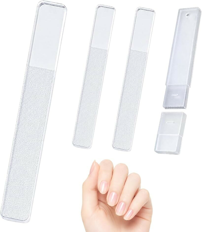 バリエーションコード : 2bki1f64u0商品コード2bki1t2i8d商品名爪やすり ガラス製 ネイルファイル 爪磨き ネイルケアブランドneccote(ネコート)カラースクエアタイプ（3本）サイズ等9cmx1.3cm「やさしく整える爪ケア」ガラス製のネイルファイルで、爪表面をやさしく整えながら自然な艶のある仕上がりへ導きます。軽い力で使用できるため爪への負担を抑えやすく、日常的なネイルケアに適しています。セルフケア初心者でも扱いやすい設計です。「爪の長さ調整から仕上げまで1本で」爪磨きと爪やすりの両方に対応し、爪の長さ調整から表面の凹凸ケア、仕上げの整えまでこれ1本で対応可能です。二枚爪や欠けやすい爪、表面がデコボコした爪にも使いやすく、指先を清潔で整った印象に保つサポートをします。ポイントタイプは爪先や細かい部分の形を整えやすく、ラウンドタイプは爪全体をなめらかに整えるのに使いやすく、スクエアタイプは爪のエッジをまっすぐ整えたい場合に適しています。「清潔で長く使える高品質素材」高品質なガラス素材を使用しており水洗いが可能で、使用後は流水で簡単に汚れを落とせます。繰り返し清潔に使用できるため衛生的で、紙やすりやスポンジタイプと比べて長く使える経済的なネイルケアアイテムです。日常使いにも適しています。「携帯に便利なコンパクト設計」9cmx1.3cmのコンパクト設計でポーチやバッグに入れて持ち運びやすく、外出先でも手軽にネイルケアが可能です。仕事・旅行・学校・日常のちょっとした隙間時間でも使えるため、常に整った指先を保ちたい方に便利な携帯型仕様です。サイズ参考：本体9cmx1.3cm。ポイントタイプ、ラウンドタイプ、スクエアタイプの3タイプ展開。3本セット・6本セット・3タイプセットから選択できます。ケース付き。※ 他ネットショップでも併売しているため、ご注文後に在庫切れとなる場合があります。予めご了承ください。※ 品薄または希少等の理由により、参考価格よりも高い価格で販売されている場合があります。ご注文の際には必ず販売価格をご確認ください。※ 沖縄県、離島または一部地域の場合、別途送料の負担をお願いする場合があります。予めご了承ください。※ お使いのモニタにより写真の色が実際の商品の色と異なる場合や、イメージに差異が生じることがあります。予めご了承ください。※ 商品の詳細（カラー・数量・サイズ 等）については、ページ内の商品説明をご確認のうえ、ご注文ください。※ モバイル版・スマホ版ページでは、お使いの端末によっては一部の情報が表示されないことがあります。すべての記載情報をご確認するには、PC版ページをご覧ください。