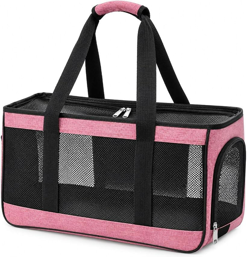 バリエーションコード : 2bk64n15up商品コード2bk62i6f18商品名ペット キャリーバック 手さげ ショルダーバック 軽量 折りたたみブランドk2letterカラーピンクサイズ等50L x 20W x 30H cm多用途キャリーバッグ: 手さげとショルダーの2wayタイプで、シーンに合わせた使い方ができるペット用キャリーバッグです。軽量設計: 軽い素材を使用しているため、長時間の外出でも疲れにくく、ペットと一緒に快適に移動できます。多用途キャリーバッグ: 手さげとショルダーの2wayタイプで、シーンに合わせた使い方ができるペット用キャリーバッグです。※ 他ネットショップでも併売しているため、ご注文後に在庫切れとなる場合があります。予めご了承ください。※ 品薄または希少等の理由により、参考価格よりも高い価格で販売されている場合があります。ご注文の際には必ず販売価格をご確認ください。※ 沖縄県、離島または一部地域の場合、別途送料の負担をお願いする場合があります。予めご了承ください。※ お使いのモニタにより写真の色が実際の商品の色と異なる場合や、イメージに差異が生じることがあります。予めご了承ください。※ 商品の詳細（カラー・数量・サイズ 等）については、ページ内の商品説明をご確認のうえ、ご注文ください。※ モバイル版・スマホ版ページでは、お使いの端末によっては一部の情報が表示されないことがあります。すべての記載情報をご確認するには、PC版ページをご覧ください。大切な愛犬・愛猫とのお出かけを、もっと快適で安心に。通院や旅行、ドライブ、電車での移動など、さまざまなシーンで活躍するペットキャリーバッグです。通気性に優れたメッシュ窓を採用し、バッグ内の空気をしっかり循環させることで、ペットが快適に過ごせます。飛び出し防止リード付きなので、バッグ内での急な飛び出しを防ぎ、移動中も安心して使用できます。軽量設計で持ち運びやすく、付属のショルダーストラップを使用すれば肩掛けでも快適です。使用しないときは折りたたんでコンパクトに収納できるため、場所を取らず保管できます。丈夫で汚れに強い素材を採用し、お手入れも簡単です。