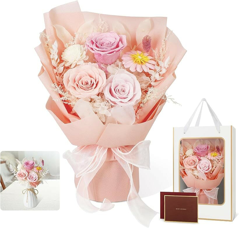 バリエーションコード : 2but6hr5d0商品コード2b9p30goxc商品名プリザーブドフラワー 枯れない花 花束 薔薇 香りあり 花瓶付き プロポーズ 誕生日 記念日 バレンタイン 卒業式 ホワイトデー お返し 女性 人気 ブーケブランドSENJWARMカラーシングル・ライトピンクプリザーブドフラワーの花束：当店のフローリストが、ふっくらと鮮やかなバラを厳選し、様々な色の葉と組み合わせ、丁寧にお作りしています。バラの輝きと繊細な花びらをそのままに、柔らかく輝くブーケに仕上げています。この魅力的な組み合わせは、きっと注目を集めることでしょう。美しく時代を超越したブーケは、誰もが魅了されるでしょう。ブーケにはメッセージカードと軽量な花瓶が付属しているので、ご自宅で気軽にその魅力をお楽しみいただけます。当店のプリザーブドフラワーブーケは、花粉の混入を気にすることなく、安心してお花の美しさをお楽しみいただけるよう、特別な処理を施しています。贈り物に最適：テレビや雑誌でよく見かける、色褪せないプリザーブドフラワー。特別な加工を施した花で作られています。美しさと実用性を兼ね備えています。エターナル ローズは、ボリュームのあるアジサイの葉とカスミソウと組み合わせると、エレガントで豪華な印象になります。高級感のある質感でギフトにも最適です。プリザーブド ローズのブーケは、誕生日、結婚式、プロポーズ、母の日、七夕、その他のイベントやお祝いなど、あらゆる機会に最適なギフトです。プリザーブドフラワー 人気ギフト：枯れないバラ花言葉：「熱烈で真の愛・勇敢な慕情・心からの感謝」20代、30代、40代、50代、60代の女性に人気のギフト。母の日のプレゼント、記念日、クリスマスプレゼント、新年の贈り物、バレンタインデー、ホワイトデー、プロポーズ、残暑見舞い 、お盆、敬老の日、告白、結婚式、入学式、卒業式、誕生日、母の日、七夕、引越し祝い 、退職祝い などに素敵でロマンチックな贈り物として、女性は美しいバラを断ることができません。(本商品はドライフラワーではございません）枯れない花でお手入れ不要 ：生花であれば、毎日の水やり・お手入れが必要ですがSENJWARMプリザーブドフラワーはお手入れ不要です。ヨーロッパなど湿度の低いところては数年間は楽しめるといわれています。高温多温な気候の日本でも、直射日光・高温多湿を避けましたら、半年から長ければ1年以上お楽しみいただけます。花びらはきれやすいのでご注意ください 、お子様やペットが口にいれないようご注意ください 、衣類、床、壁などに直接触れると色移りする場合がございますのでご注意ください※ 他ネットショップでも併売しているため、ご注文後に在庫切れとなる場合があります。予めご了承ください。※ 品薄または希少等の理由により、参考価格よりも高い価格で販売されている場合があります。ご注文の際には必ず販売価格をご確認ください。※ 沖縄県、離島または一部地域の場合、別途送料の負担をお願いする場合があります。予めご了承ください。※ お使いのモニタにより写真の色が実際の商品の色と異なる場合や、イメージに差異が生じることがあります。予めご了承ください。※ 商品の詳細（カラー・数量・サイズ 等）については、ページ内の商品説明をご確認のうえ、ご注文ください。※ モバイル版・スマホ版ページでは、お使いの端末によっては一部の情報が表示されないことがあります。すべての記載情報をご確認するには、PC版ページをご覧ください。