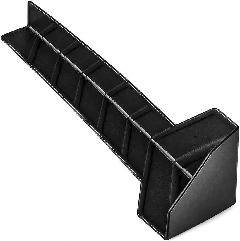 バリエーションコード : 2bk0so5f6o商品コード2bk0sv0r69商品名L字型コーナープロテクター ダンボール エッジガード パット 長尺タイプ 箱の角保護 梱包 輸送 引越し 保管ブランドCAWKAYサイズ等大（20個セット）「箱の角と縁をまとめて保護」 ダンボール箱の角から側面の縁に沿って取り付ける、L字型コーナープロテクターです。長尺タイプのエッジガードが箱の縁を広く覆い、運搬中の接触や擦れによる傷みを軽減。荷物の発送や輸送、引越しの際に、段ボールの角保護と梱包の補強に役立ちます。「長尺形状で広い範囲をカバー」 角部分を覆うコーナーパットと、箱の縁を保護する細長い部分が一体になった形状です。角だけでなく、その先のエッジまで連続して覆えるため、広い範囲を保護したい梱包に便利。箱の形状や保護したい位置に合わせて、縦方向・横方向に配置できます。「プラスチック製の梱包補強材」 箱の外側に取り付け、衝突や擦れを受けやすい部分を保護するプラスチック製のコーナーガードです。段ボール箱の角や縁に沿わせて使用し、梱包テープや結束バンドなどで固定する梱包方法に対応。荷物の形状に合わせて、必要な箇所へ保護材を追加できます。「発送・引越し・保管に活躍」 商品発送や配送時の梱包から、引越し荷物の運搬、倉庫や収納スペースでの保管まで、さまざまな場面で使用できます。家電や日用品などを入れたダンボール箱の外装保護に便利。荷物を移動する際や複数の箱を並べる際の、角や縁の接触対策に役立ちます。「複数の荷物に使える20個セット」 箱の大きさや梱包方法に合わせて使い分けられる、コーナープロテクター20個セットです。ひとつの箱の複数箇所を保護したい場合や、複数の荷物をまとめて発送する際に便利。家庭での引越し準備から、店舗・事務所での出荷作業まで、梱包用の保護資材として活用できます。※ 他ネットショップでも併売しているため、ご注文後に在庫切れとなる場合があります。予めご了承ください。※ 品薄または希少等の理由により、参考価格よりも高い価格で販売されている場合があります。ご注文の際には必ず販売価格をご確認ください。※ 沖縄県、離島または一部地域の場合、別途送料の負担をお願いする場合があります。予めご了承ください。※ お使いのモニタにより写真の色が実際の商品の色と異なる場合や、イメージに差異が生じることがあります。予めご了承ください。※ 商品の詳細（カラー・数量・サイズ 等）については、ページ内の商品説明をご確認のうえ、ご注文ください。※ モバイル版・スマホ版ページでは、お使いの端末によっては一部の情報が表示されないことがあります。すべての記載情報をご確認するには、PC版ページをご覧ください。