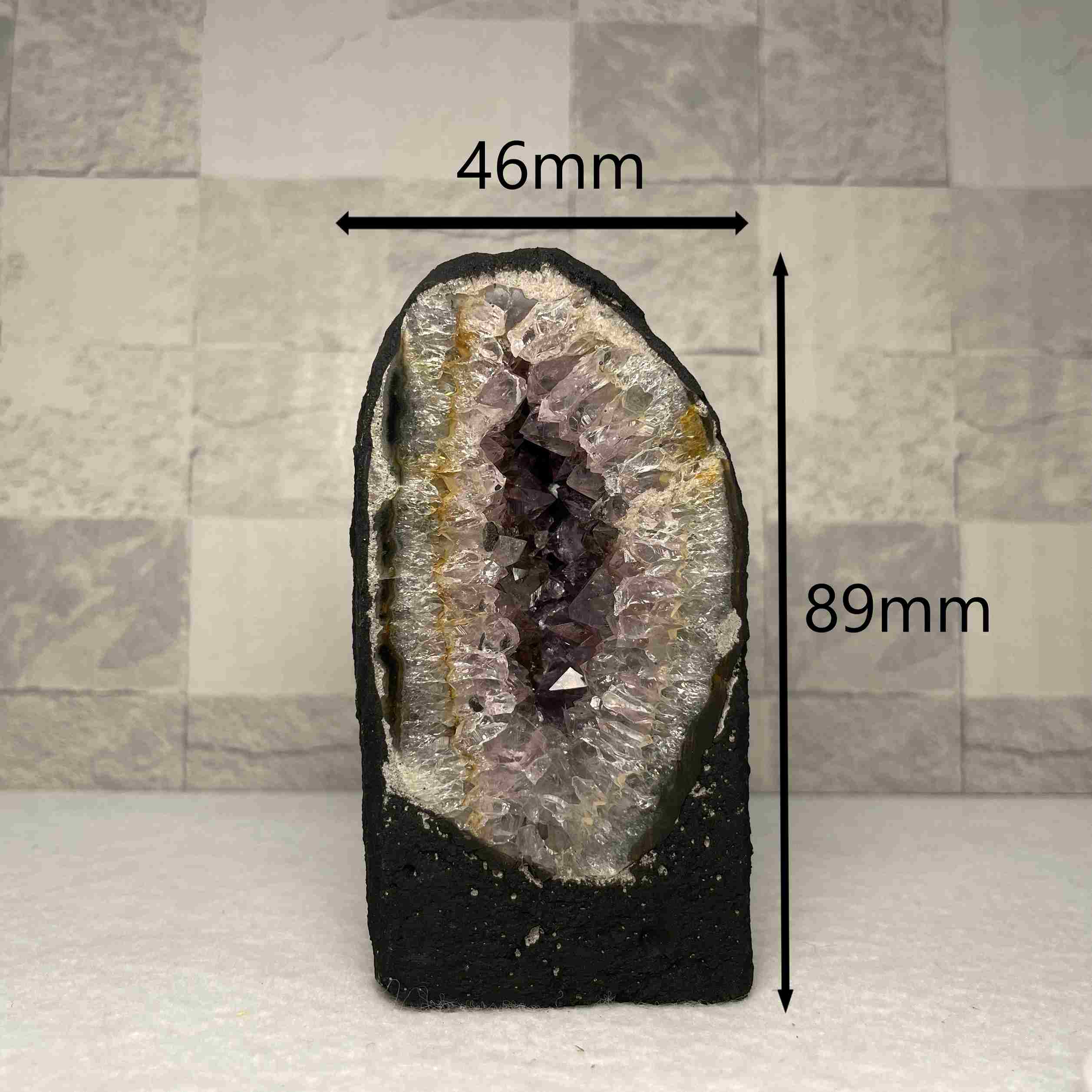 アメジストドーム クラスター 原石 293g 【一点もの】 パワーストーン 天然石 紫水晶 誕生石 2月 ヒーリングストーン 不眠改善 浄化 空間浄化 幸運 開運 厄除け 邪気払い 2月誕生石 玄関 リビング 寝室 置物 オブジェ 紫石英 インテリア