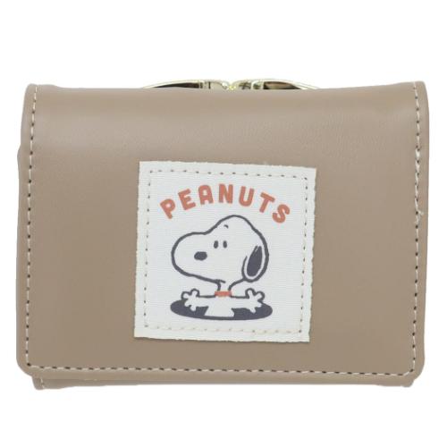 スヌーピーのかわいいHow are youシリーズ三つ折り財布 小銭入れ ミニサイズ 贈り物 ミニウォレット大人気[PEANUTS/SNOOPY]グッズにまたまた可愛いnewアイテム登場こちらはトレンドアイテム[ミニ財布]三つに折りたためてコンパクトでかさばらないので小さなバッグにもOKカードポケット、ファスナーコインケースなど機能性も充分同シリーズのかわいい雑貨いろいろあるのでお気に入りを揃えてくださいサイズ：約95x75x30mmカラー/ベージュ系（薄いブラウン）このカテゴリにはこんな商品が含まれています【長財布】長財布/ロングウォレット/札入れこれを見た人はこんなキーワードで検索しています長財布ロングウォレット札入れ小銭入れコインケースお財布ウォレットファッション小物かわいいカジュアル