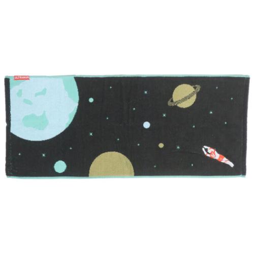 オーガニックコットンを使用した人にも環境にも優しいタオルプレゼント ギフト スポーツ アウトドア プール大人にも子供にも大人気の特撮ヒーロー[ウルトラマン]の可愛らしいタオルシリーズこちらは定番人気アイテム[フェイスタオル]オーガニックコットンを使用した人にも環境にも優しいタオルですコットン100％のジャガードタイプで吸水＆肌触りもバツグン何枚あっても困らず使えるからとっても便利かわいいキャラタオルいろいろあるのでお気に入りを揃えてください。サイズ：約340x800mm素材：綿（SEK/抗菌防臭加工）このカテゴリにはこんな商品が含まれています【フェイスタオル】/フェイスタオル/キャラクターフェイスタオル/マフラータオル/ロングタオルこれを見た人はこんなキーワードで検索していますフェイス タオルジュニア タオルかわいい タオルスポーツ タオルマフラー タオルコットンタオル綿 タオルキャラクター タオルかわいい タオル生活雑貨