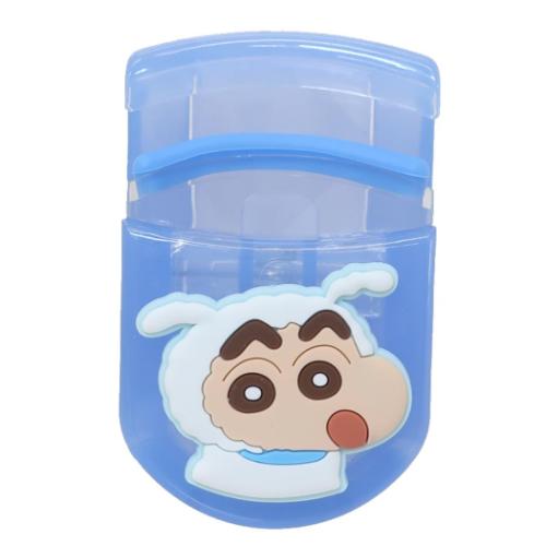 コスメ雑貨 クレヨンしんちゃん マスコット付きアイラッシュカーラー ブルー アイプランニング メイク用品 化粧 アイメイク アニメ マシュマロポップ コスメ雑貨 クレヨンしんちゃん マスコット付きアイラッシュカーラー ブルー アイプランニング メイク用品 化粧 アイメイク アニメ マシュマロポップ