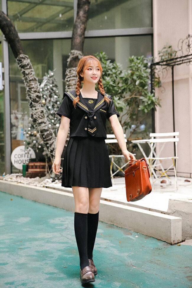 可愛いブラックのセーラー服 爽やかjkコスプレ 可愛いコスプレ なんちゃって制服 衣装 仮装 学生服 女子高生 Jk グループ仮装 お揃い 半袖 制服 卓越 セットjk 私立 萌え 夏服 コスプレ衣装 コスプレ リボン 高校生 プリーツスカート 余興 ブラック レディース 黒