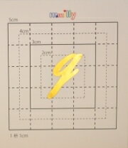 ★★★★★★　新作発表記念セール　★★★★★★ スワロフスキー（ss9）20個付イニシャルシール ★★★★★\590が何と【激安250円】★★★★★ 【ネイルパーツ専門店　ミリー】 文字をつなげて、つづけ字ネームの制作もOK！ 名前も作れる人気のメタリックゴールドシール！ ☆スワロフスキーcollarはゴールデンシャドー☆ スワロは十分な20個付、余れば他のデコにも。 スワロフスキーは封印付の直輸入！だから安心。 スワロの貼り付けデコは簡単なのでセルフで。 専用ボンドやピンセットは、ネイル用品で販売中。 ☆貼り付け方法が分からない場合の施術法は☆ ☆☆　mmillyの公式ホームページで公開中　☆☆ サイズやカラーも豊富、大文字も要チェック！ イニシャルもネームも作れて「メチャ可愛い」！ 【1000円以上の買物で】 　　【送料無料】 【激安の消費税込価格】 スワロサイズ： SS9（約3ミリ） カラー： ゴールデンシャドー 入数： 20個入 シールサイズ： 画像で確認して下さい 1シート1枚入 合計価格： 250円（税込） ☆売切の場合は、公式ホームページもチェック☆ 写真画像は、小文字（大）と大文字（大）です。 雨やお風呂もOK、耐水ペット素材シール使用。 スワロの貼り付けは、御自身でお願いします。 一部の薬品に対し変色・変形の恐れが有ります。 《デコアートデザインサンプル画像について》 販売商品と色や形状等が異なる場合があります。 デコアートを施した画像も存在しますので注意。