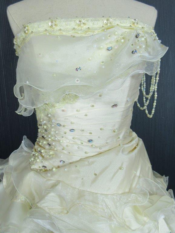 ウエディングドレスレンタル　No22　Sancta　Carina　サンクタカリナ　高級　ウエディングドレス　レンタル　レンタルウエディングドレス　タキシード　レンタルタキシード　タキシードレンタル　結婚式　結婚式場　前撮り　2次会　貸衣装　お色直し　試着　試着可能　試着OK