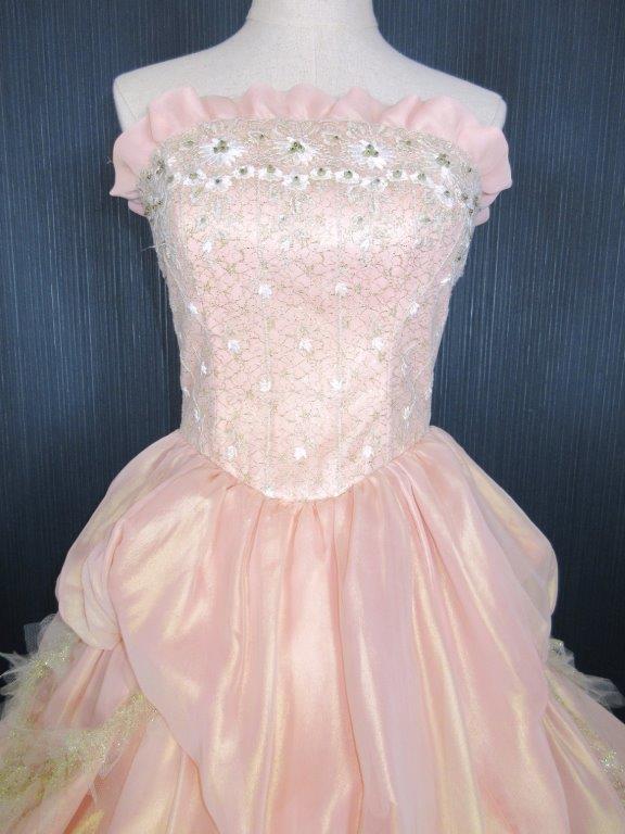 ウエディングドレスレンタル　No41　高級ウエディングドレスレンタル　レンタルウエディングドレス　レンタル　ウエディングドレス　レンタルタキシード　タキシードレンタル　タキシード　結婚　試着　試着可能　試着OK　前撮り　2次会　撮影　貸衣装　カラードレス　ピンク