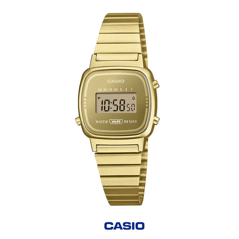 ▼メーカー希望小売価格はメーカーサイトに基づいて掲載していますcasio - カシオ - CASIO CLASSIC LA670WEGS-9AJF ワークシーンから日常まで自然に溶け込むLA670シリーズ。 クリアなデジタル表示と流れるようなシルエット、コンパクトなサイズ感が毎日の着用を心地よくサポートします。 液晶ガラスには蒸着処理を施し、ケースとバンドと美しく調和するエレガントなワントーン仕上げ。フェイス上の印字を抑えたトーンでまとめ、様々なシーンに品よくフィットします。軽量なバンドとスリムなケースは、細い手首の方にも快適にフィットし、長時間の着用でも負担を感じにくい設計です。日常生活用防水により、洗い物や突然の雨でも安心です。 サイズケースサイズ（縦×横×厚さ）： 30.3 × 24.6 × 7.3 mm バンド装着可能サイズ：140～185mm 仕様ケース・ベゼル材質：樹脂 電池寿命：約2年 バンド：メタルバンド（ステンレススチール） フリー式中留 防水性：日常生活用防水 ガラス：樹脂ガラス 時計機能 時刻アラーム・時報 平均月差：±30秒 ストップウオッチ（1/100秒、60分計） オートカレンダー プリセットタイマー（最大セット：30分、プリセットタイム：1／3／5／10／15／20／30分） 重量 32 g 注意点 ※こちらの商品の保証期間は購入から1年となっております。修理の際には保証書が必要となりますので、保証書は捨てずに大切に保管ください。 ※商品は実店舗での販売もしておりますので、タイムラグにより在庫数のずれが生じる場合がございます。万が一品切れの場合は誠に申し訳ございませんが、何卒、ご容赦の程お願い申し上げます。 casio のアイテムを見る