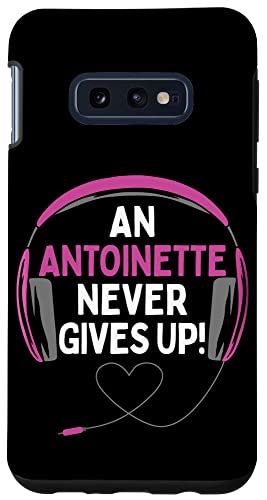 Galaxy S10e ゲーミング引用句「An Antoinette Never Gives Up」ヘッドセット スマホケース