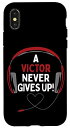 iPhone X/XS ゲーム用引用句 A Victor Never Gives Up ヘッドセット パーソナライズ スマホケース