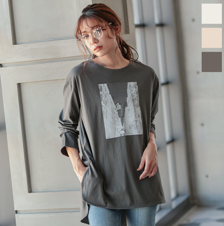 フォトプリントロンT [C4890] レディース トップス 長袖 ロンT カジュアル プリント ゆったり リラックス 秋 tシャツ カットソー フォトプリント プリントtシャツ きれいめ 大人カジュアル チャコール 白 ベージュ グレー 30代 40代 50代のサムネイル