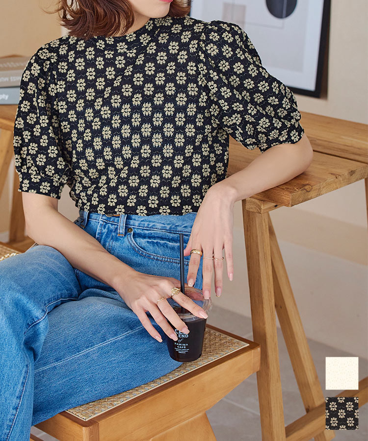 ≪6/4 大人気商品!!2490円≫ 花柄 モックネック トップス 半袖 レディース レース きれいめ かわいい おしゃれ 30代 40代 白 黒 柄トップス Tシャツ ショート丈 ブラウス 半袖トップス 花柄トップス 20代 華やか 大人 [C6742] 【送料無料】のサムネイル
