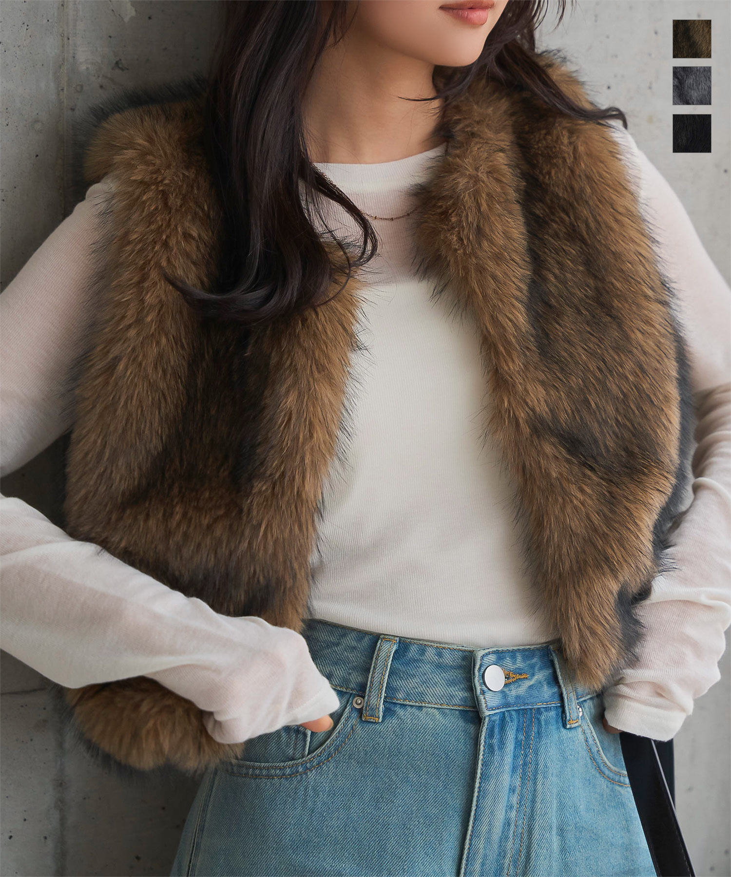 ≪11/14 24Hセール2890円 送料無料≫ ベスト ファー ジレ アウター [K1416] レディース 20代 30代 40代 ファーベスト ファージレ 羽織り ファートップス フェイクファー クロップド コンパクト ビスチェ 短丈 グレー ブラック キャメル スタイルアップ ふわふわ【送料無料】のサムネイル