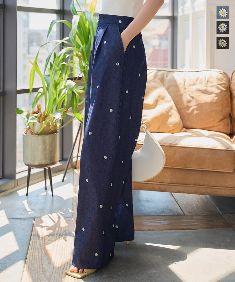 ≪9/6 24Hセール2990円 送料無料≫ デニム ワイドパンツ レディース 夏 刺繍ワイドデニムパンツ [M4257] 20代 30代 40代 パンツ ズボン ボトムス セットアップ デニムパンツ デニムワイドパンツ ストレート タックパンツ タック ハイウエスト ロング 花柄【送料無料】のサムネイル