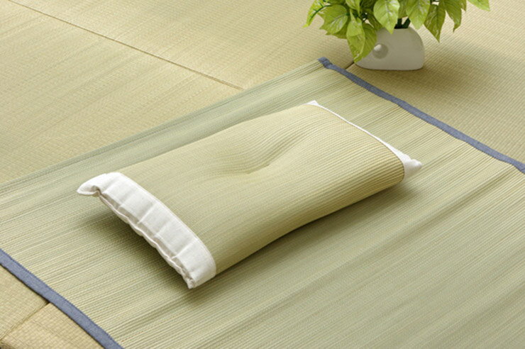 [割引クーポン配布中] [医師と共同開発/国産無染土い草使用] アスクドクターズ「アスク い草枕 箱付」無染土 い草チップ 約50x30cm 枕 い草 い草枕 藺草 いぐさ ピロー まくら 国産 日本製 Ask 抗菌 防臭 吸湿効果 汗臭を軽減 空気清浄 寝具