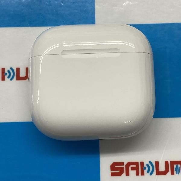 【中古】当日発送可 Apple AirPods 第4世代 MXP93J/A 美品