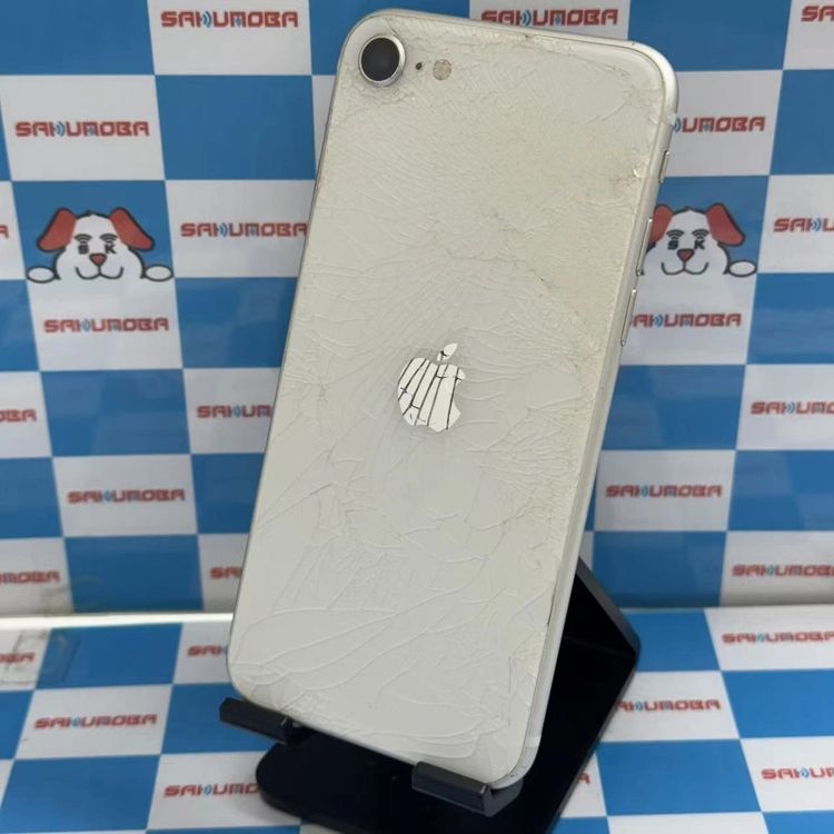 【中古】iPhoneSE 第3世代 64GB スターライト MMYD3J/A docomo版SIMフリー ジ