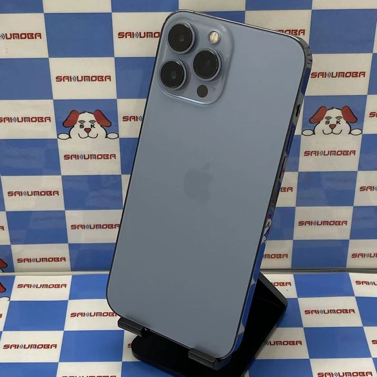 レビュー投稿だけで、保証期間一週間のところ、新品一ヶ月、中古品三ヶ月に延長！さらにストア評価投稿だけでネットワーク利用制限永久保証！ぜひレビュー投稿やストア評価をお願い致します。＜商品概要＞ キャリア　SoftBank品名　iPhone13 Pro Max 128GB シエラブルー 3J793J/A SoftBank版SIMフリー色　シエラブルー状態　中古品、画面に深い擦り傷、フレームに打ち傷、カメラの周りに小傷がございます。写真では写しきれない部分もございますのでご了承ください。付属品　本体のみ製造番号 IMEI　353027940999184/Q020C2NJTJバッテリー　91%ネットワーク利用制限　△モデル番号　3J793J/AMP:59600RP:61600YP:61600AP:BP:WP:YOP:FT iPhone13 Pro Max 128GB シエラブルー 3J793J/A SoftBank版SIMフリーAME:S2AKB0020271031ID:28529501