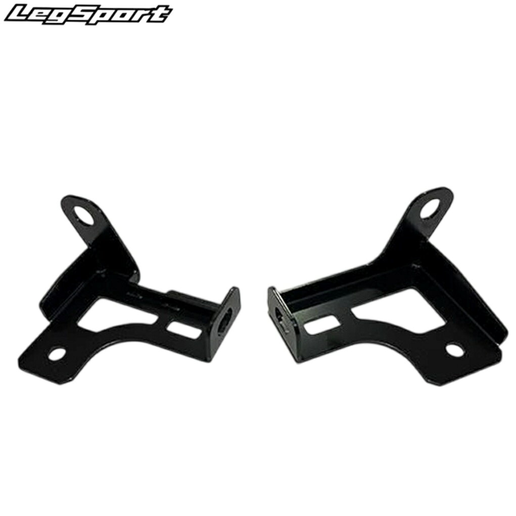 LEG MOTORSPORT 【レッグモータースポーツ】 Konetaシリーズ ベルトハーネスアンカー 6P VerUP 2 （LEG53015） 適合車種情報 ロードスター 型式 ND5RE/ND5RC ※フルバケットシート装着車専用 （12R純正RECAROバケットにも対応） ※旧ベルトハーネスアンカー（4点）装着車 時代が6点ハーネスに進化し、これに合わせてLEGの『ベルトハーネスアンカー』も6点対応に進化済み。 これまでの4点タイプオーナーの皆さんより『VerUPを！！』とリクエスト頂いたので商品化しました。 VerUP 2ではさらにレール干渉を見直し、12R純正RECAROバケットにも対応するよう形状を変更しました。 注意事項 本製品はLEGデモカーでフィッティングし製作したもので全メーカーのシートで取付確認をしておりません。 シート形状によっては干渉しますので、この場合、取付時に調整・加工が必要になります。 またシート取付高によっては前後スライド量が規制される場合があります。LEGオリジナルパーツは、LEG自らが開発し、サーキットやストリートでテストを重ね熟成した拘りの逸品です！ ※各パーツは、開発時の法規制に適合（競技専用品を除く）しておりますが、適合車種以外への取付、経年劣化、法改正やお使いになる地域等により規制対象となる場合がございます。 パーツご購入・ご使用の際は、お客さまの責任においてご確認のうえ、安全にご使用いただきますようお願い申し上げます。 ※各パーツは、諸事情により予告なく仕様変更する場合がございます。何卒ご了承ください。