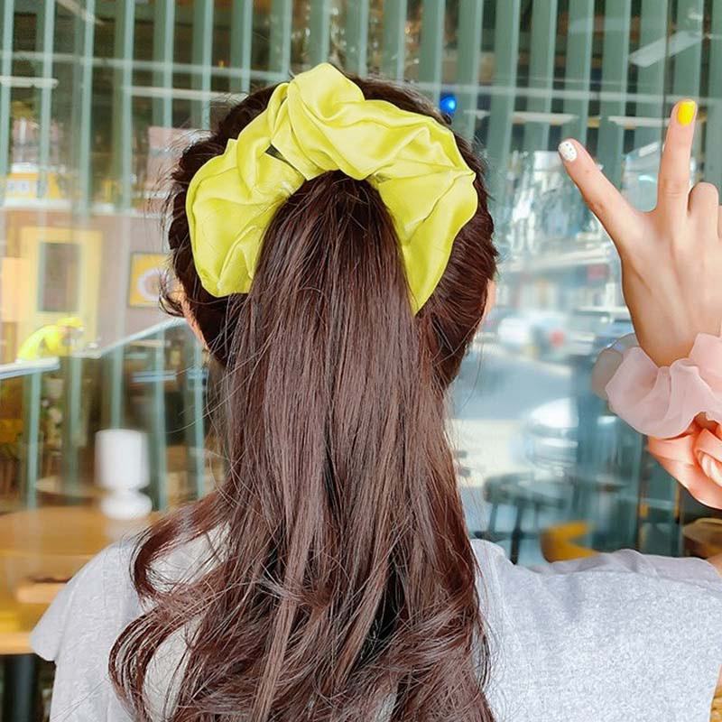 BACKYARD FAMILY インテリアタウンのシュシュ ヘアゴム 髪ゴム レディース 女性 ヘアアクセサリー ファッション雑貨 太め 無地 オフホワイト ブラック ネイビー ピンク シンプル フェミニン シック ガーリー 可愛い キュート おしゃれ｜アングル3