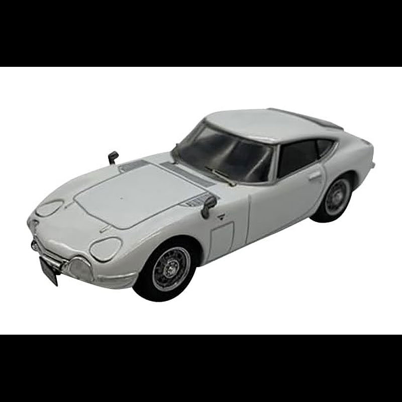 First43(ファースト43) TOYOTA 2000GT 1967(1/43) F43P003 “20世紀の日本が生んだトヨタの名車” トヨタ2000GTは、当時の最先端の高性能メカニズムと流麗なスタイリングで日本が世界に誇る本格的スポーツカー。約3年という短期間にわずか337台のみを生産、価格は当時の国産高級車の代表「クラウン」が2台買える程の238万円と、超希少な高級車でもあった。この1／43モデルは、コレクションを始めようとしている方への入門版という位置付けで作られたモデルカーブランドのFirst43からのリリース品です。 5