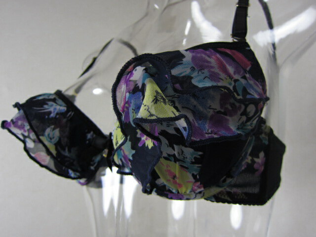 じつは、時々、可愛くなりたい時があるんです。。そんな時こそ、このアイテム！ショーツ＆ブラジャー　..