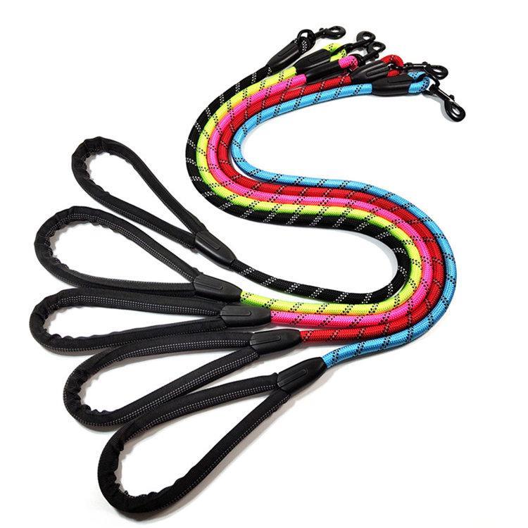 牽引ロープ リードセット 犬 猫 ハーネス お散歩グッズ ペット牽引縄 ドッグリード 小型犬 中型犬 引っ張り防止 ペット用品