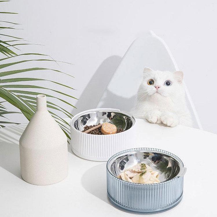 給餌器 猫 犬 給餌器 ペットボトル ペット ペットフィーダー 水飲み器 給水器 給水タンク　ペット用品 ..