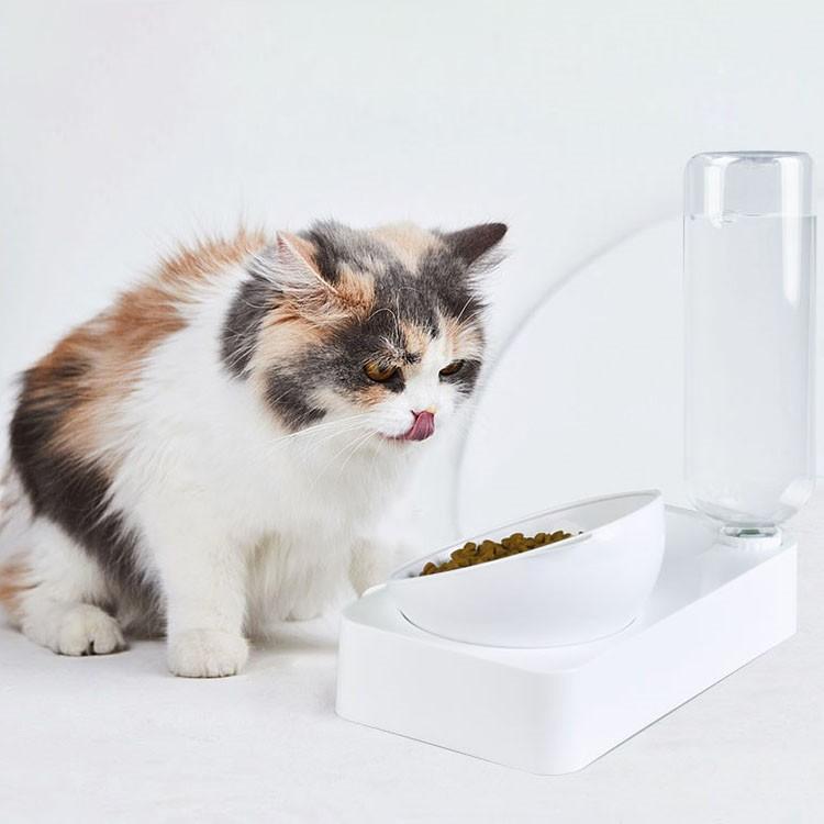 給餌器 猫 犬 自動給餌器 ペットボトル ペット ペットフィーダー 自動水飲 み器 給水器 給水タンク　ペ..