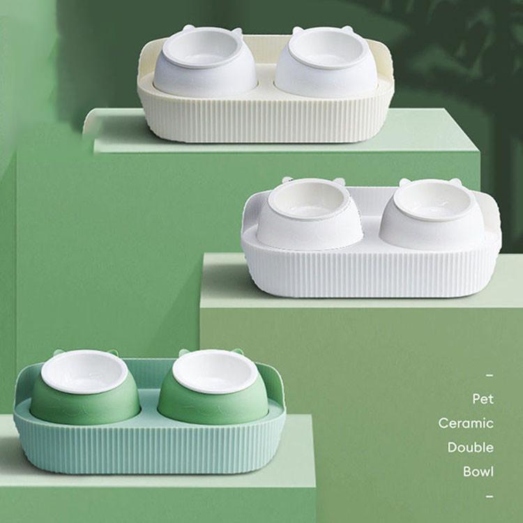 給餌器 猫 犬 給餌器 ペットボトル ペット ペットフィーダー 水飲み器 給水器 給水タンク　ペット用品..